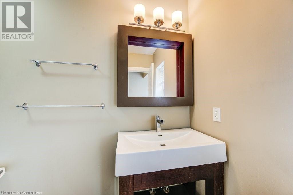 35 Waverly Road, Kitchener, Ontario  N2G 2E1 - Photo 14 - 40729294
