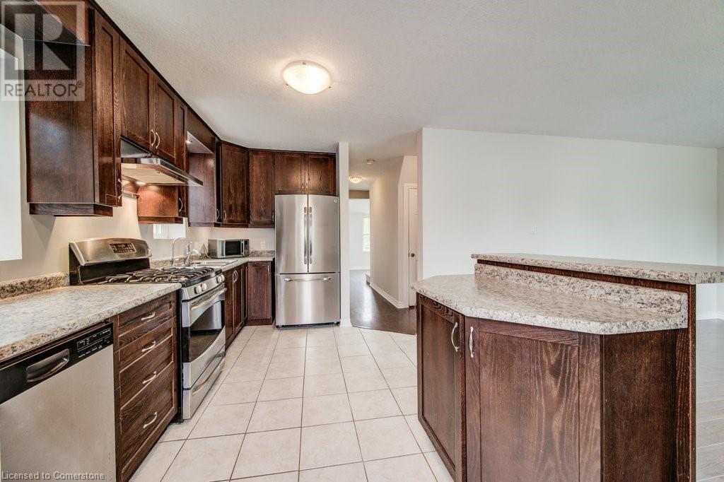 35 Waverly Road, Kitchener, Ontario  N2G 2E1 - Photo 4 - 40729294