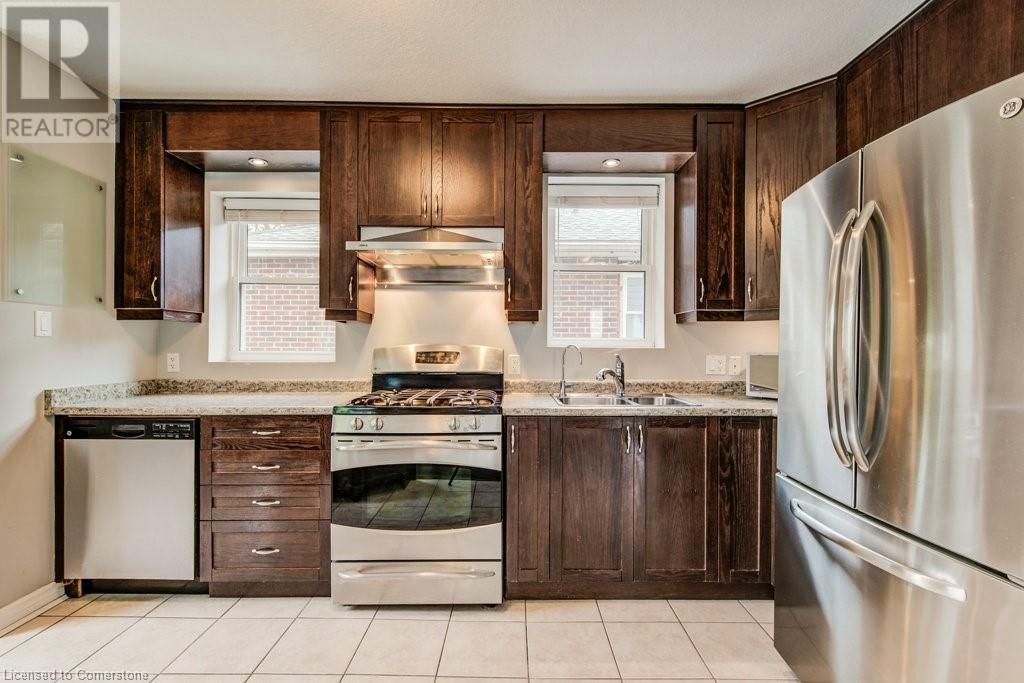 35 Waverly Road, Kitchener, Ontario  N2G 2E1 - Photo 8 - 40729294