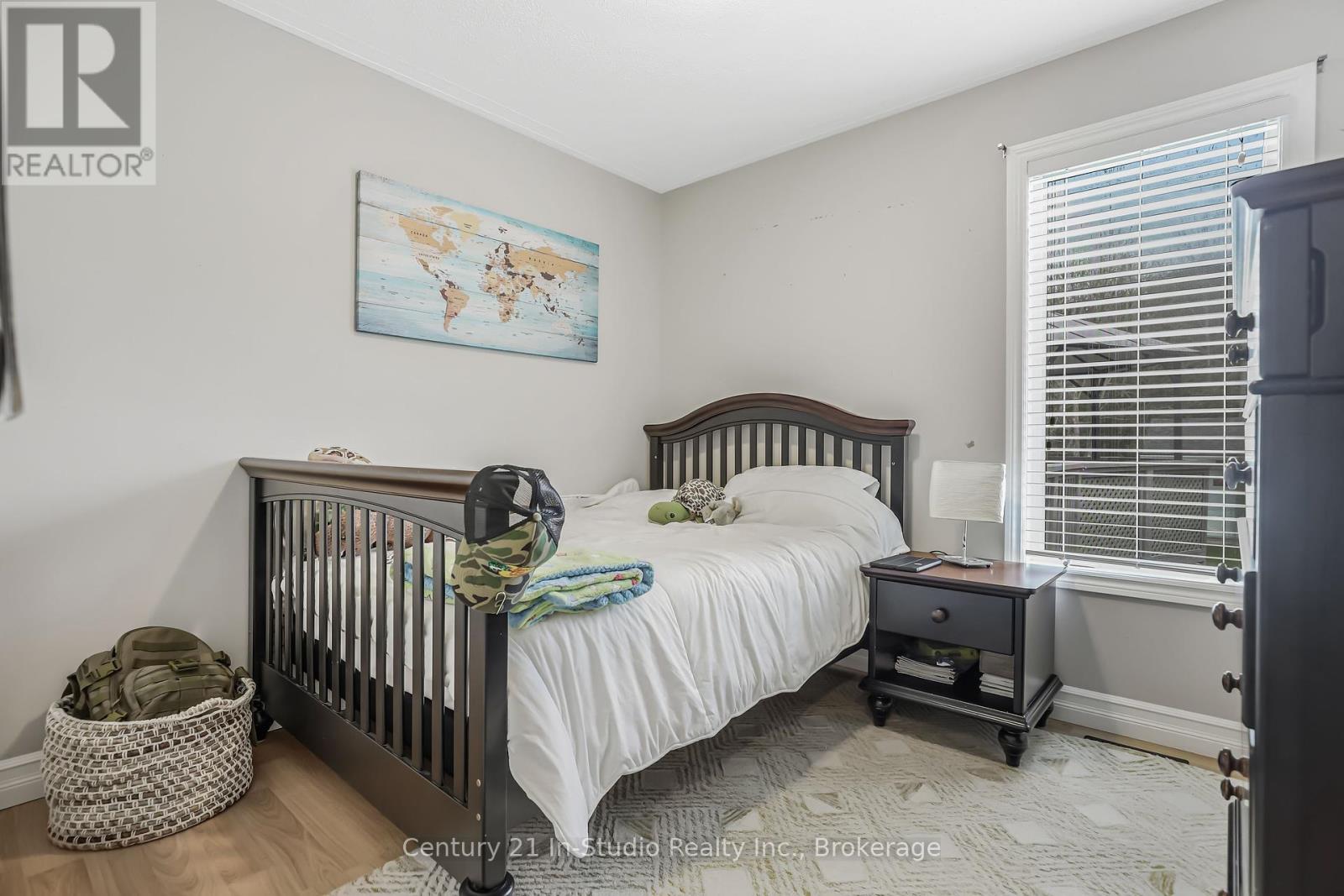 406 Alice Street, Saugeen Shores, Ontario  N0H 2L0 - Photo 19 - X12154113