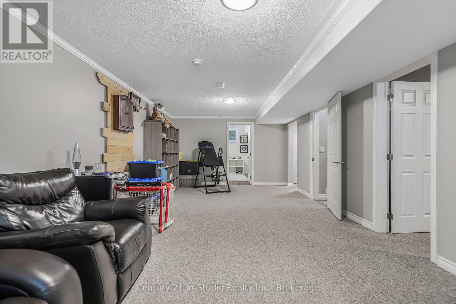 406 Alice Street, Saugeen Shores, Ontario  N0H 2L0 - Photo 24 - X12154113