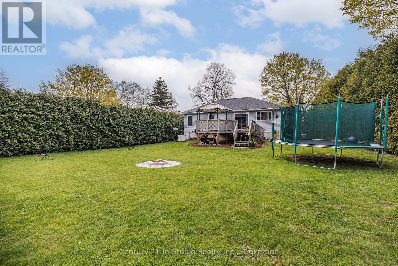 406 Alice Street, Saugeen Shores, Ontario  N0H 2L0 - Photo 32 - X12154113