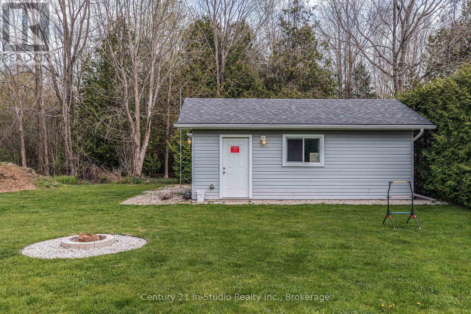 406 Alice Street, Saugeen Shores, Ontario  N0H 2L0 - Photo 34 - X12154113