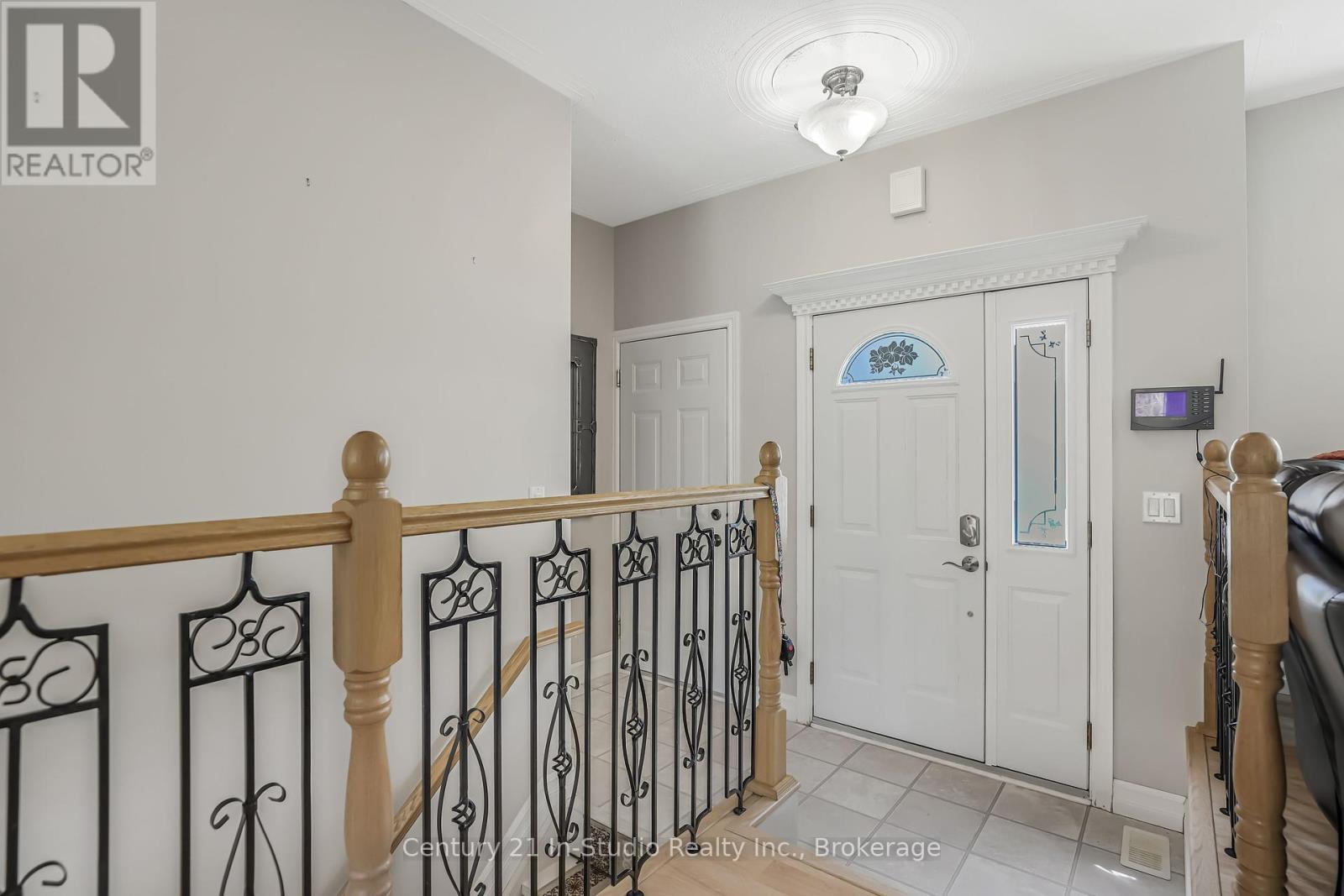 406 Alice Street, Saugeen Shores, Ontario  N0H 2L0 - Photo 6 - X12154113