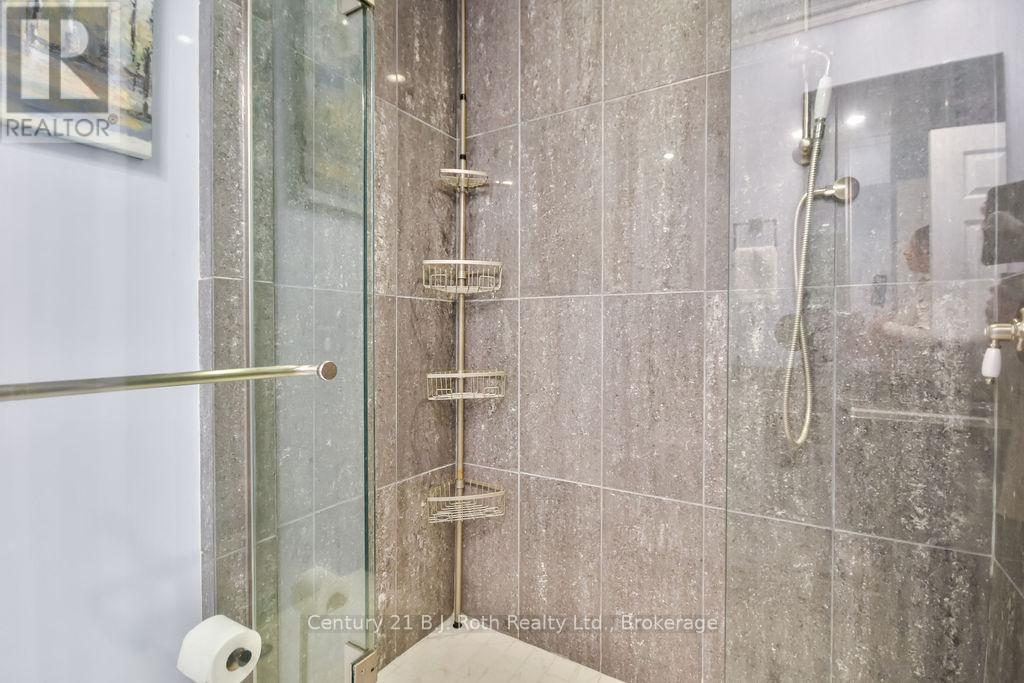 507 - 110 Steamship Bay Road, Gravenhurst, Ontario  P1P 1Z9 - Photo 27 - X12154166