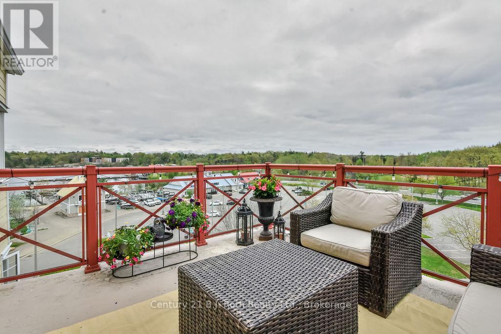 507 - 110 Steamship Bay Road, Gravenhurst, Ontario  P1P 1Z9 - Photo 42 - X12154166
