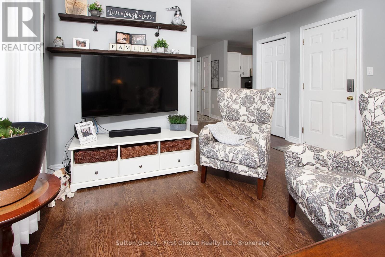 103 Gregory Crescent, Stratford, Ontario  N5A 8A6 - Photo 9 - X12154204