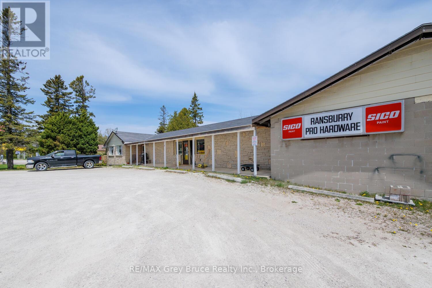 7382 Highway 6, Northern Bruce Peninsula, Ontario  N0H 2R0 - Photo 35 - X12154209