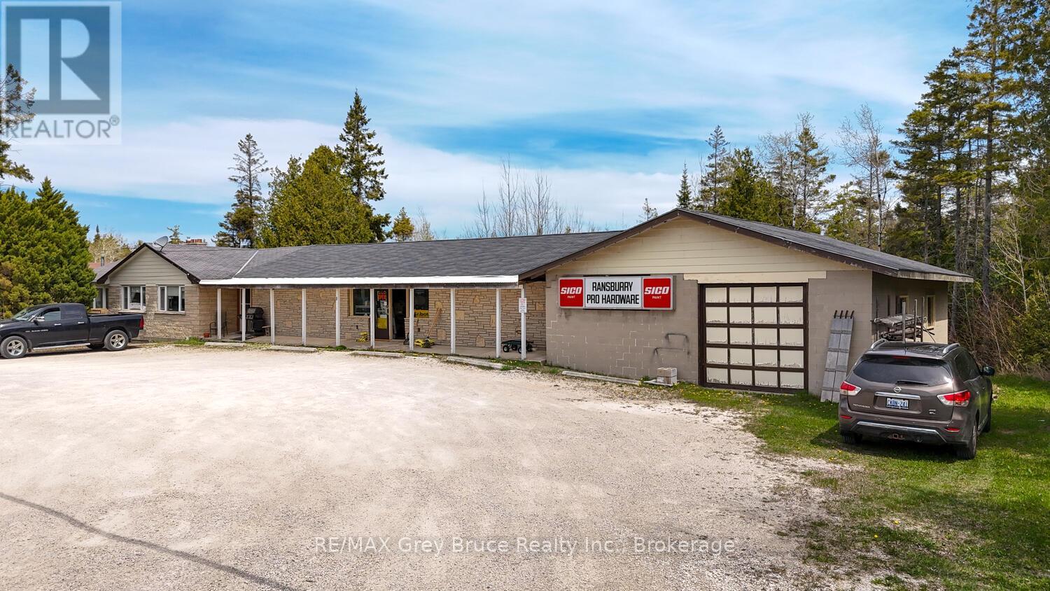 7382 Highway 6, Northern Bruce Peninsula, Ontario  N0H 2R0 - Photo 6 - X12154209