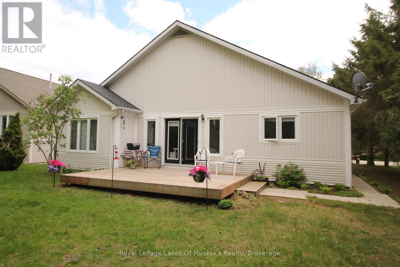 30 Hedgewood Lane, Gravenhurst, Ontario  P1P 1Y8 - Photo 5 - X12154306