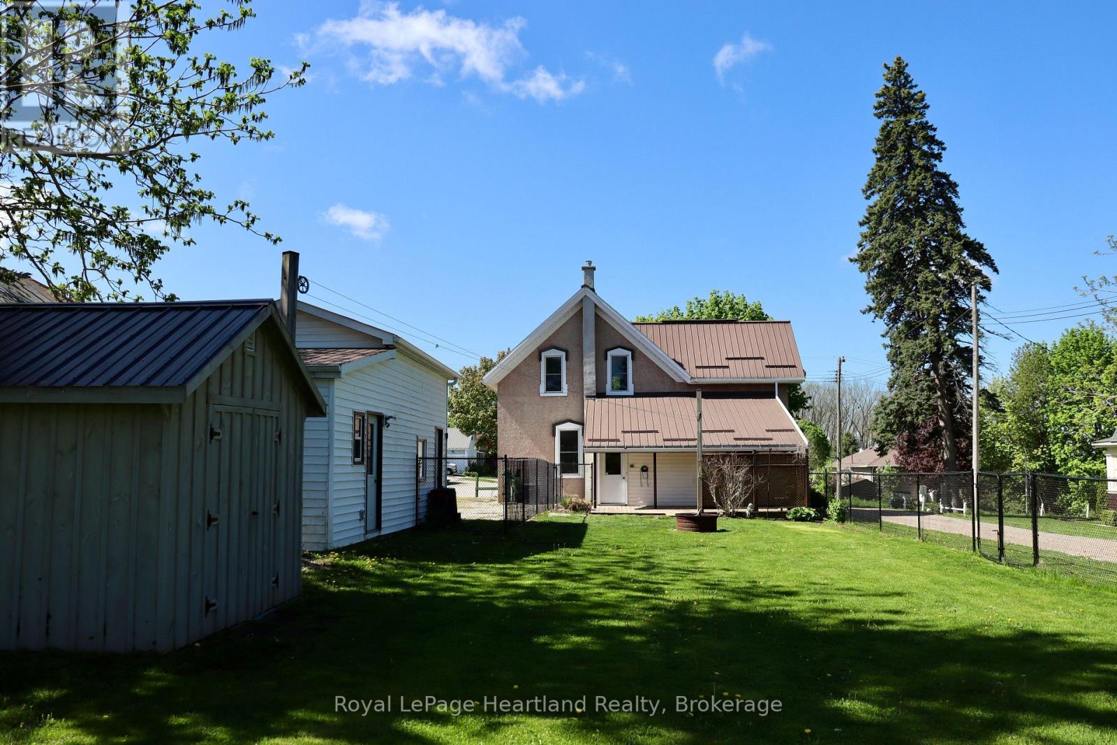 102 Goderich Street, Ashfield-Colborne-Wawanosh, Ontario  N0M 1E0 - Photo 46 - X12154366