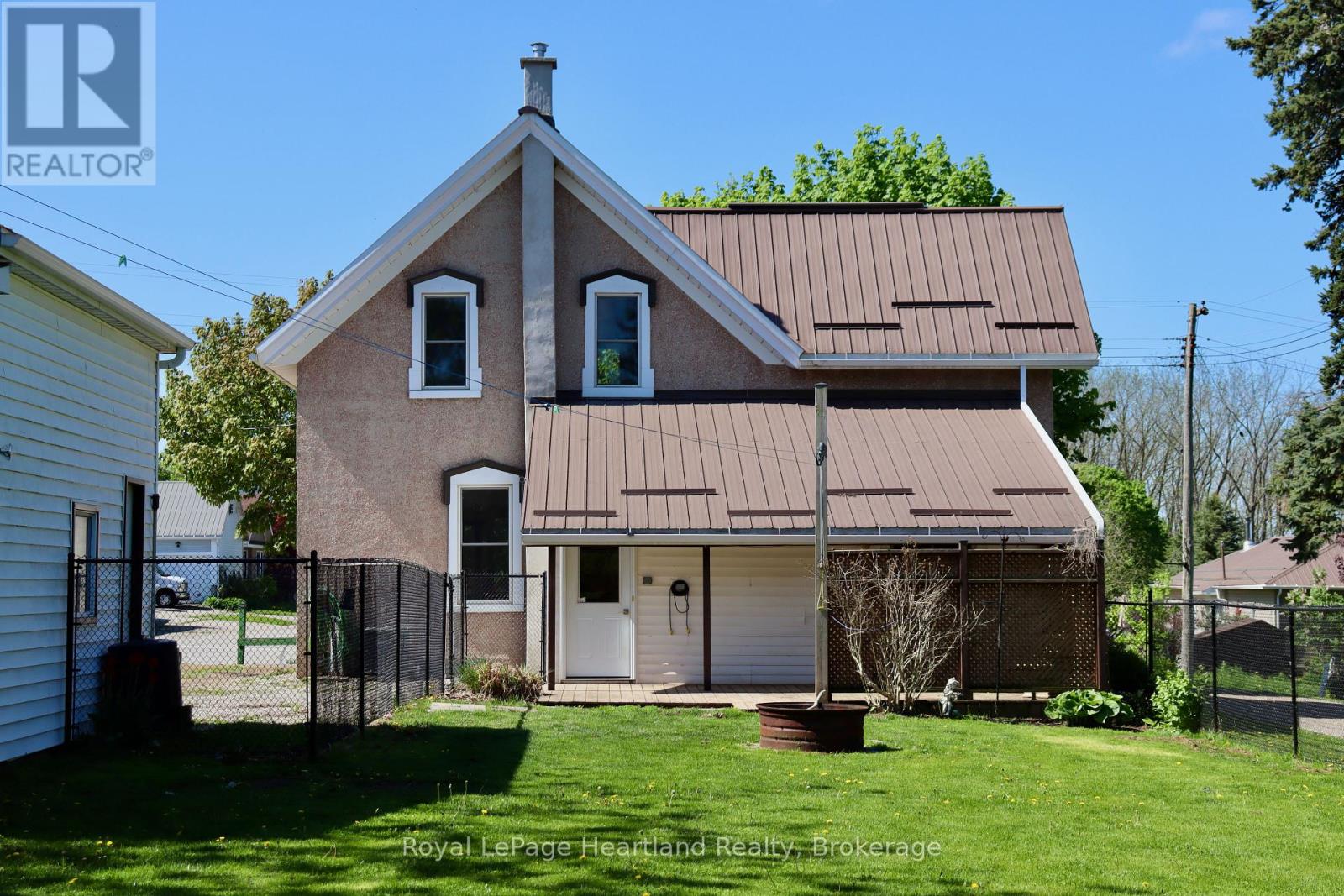 102 Goderich Street, Ashfield-Colborne-Wawanosh, Ontario  N0M 1E0 - Photo 9 - X12154366