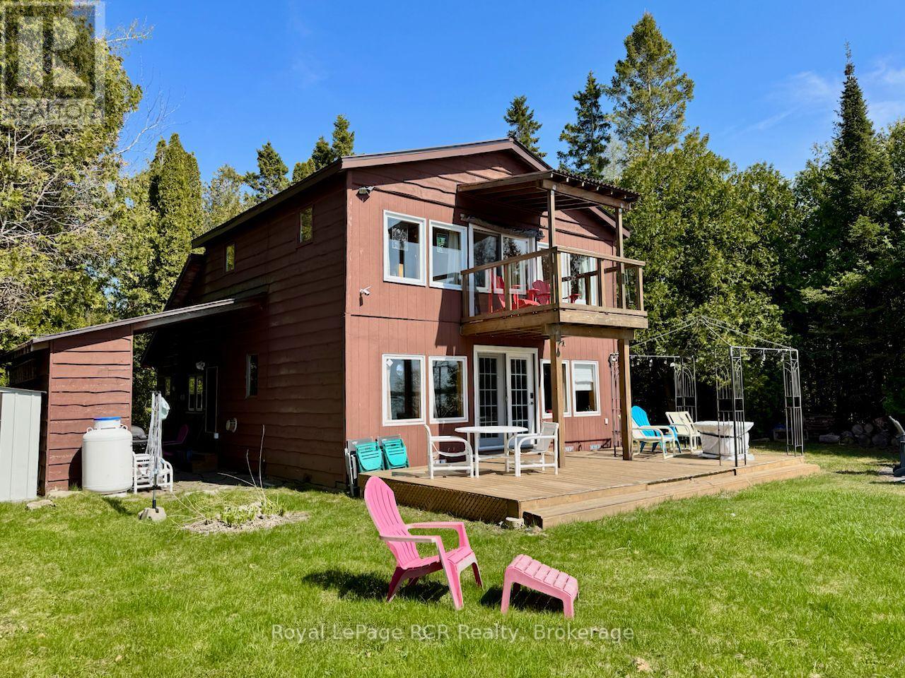 384 Bay Street, South Bruce Peninsula, Ontario  N0H 2T0 - Photo 2 - X12154459