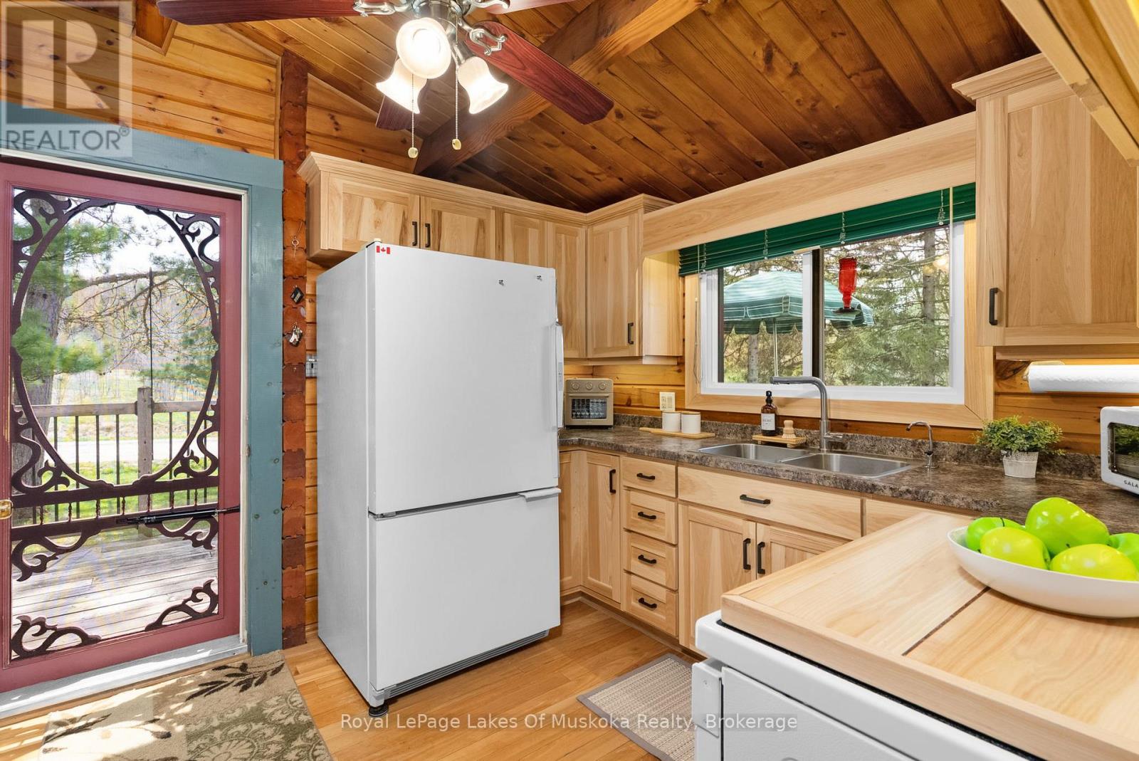 71 Victoria Street, Magnetawan, Ontario  P0A 1P0 - Photo 16 - X12154464