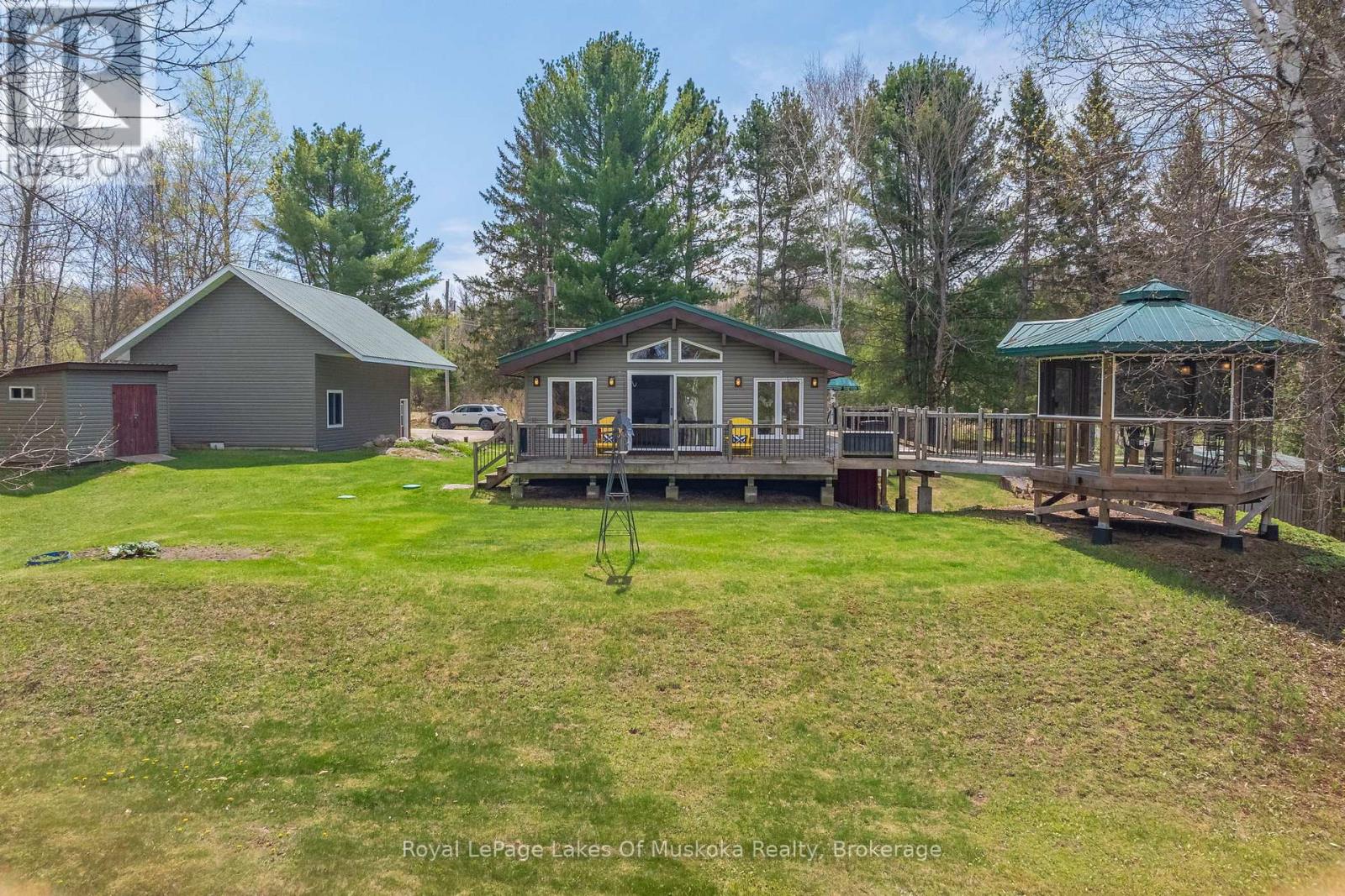 71 Victoria Street, Magnetawan, Ontario  P0A 1P0 - Photo 2 - X12154464
