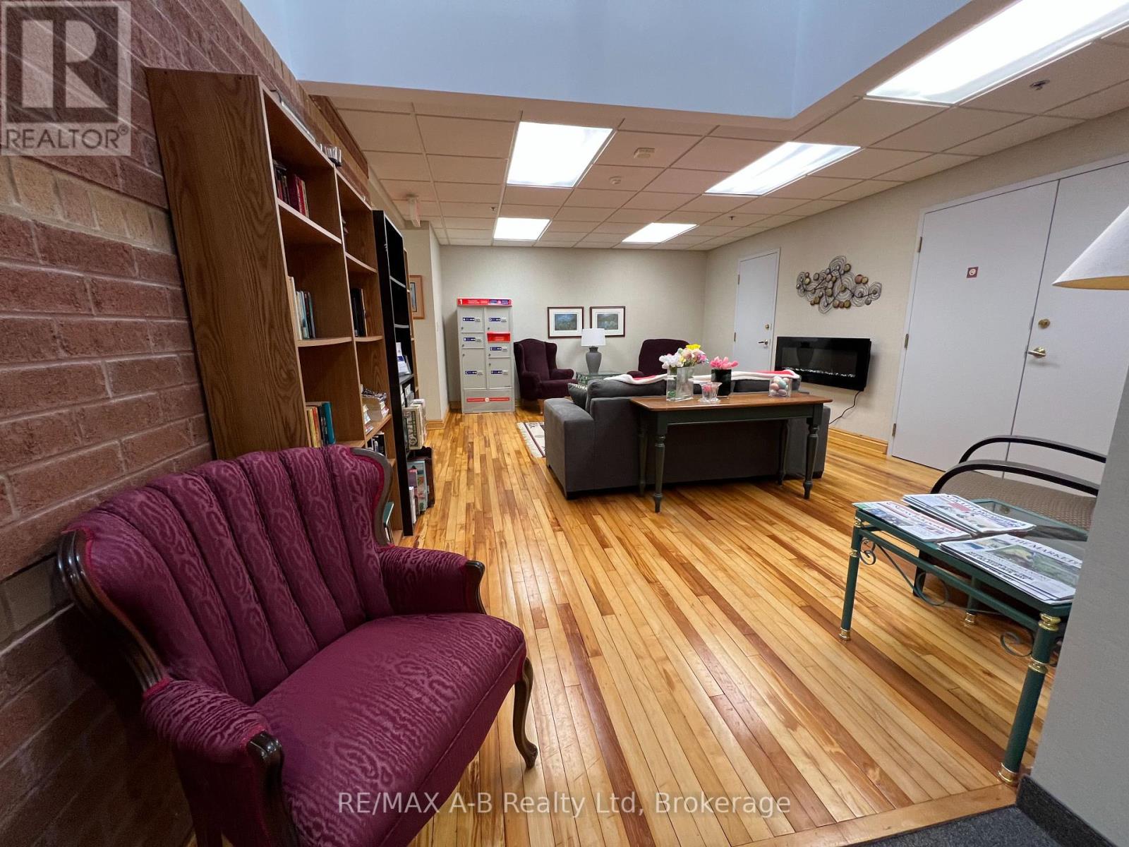 112 - 199 Hope Street E, East Zorra-Tavistock, Ontario  N0B 2R0 - Photo 34 - X12154485