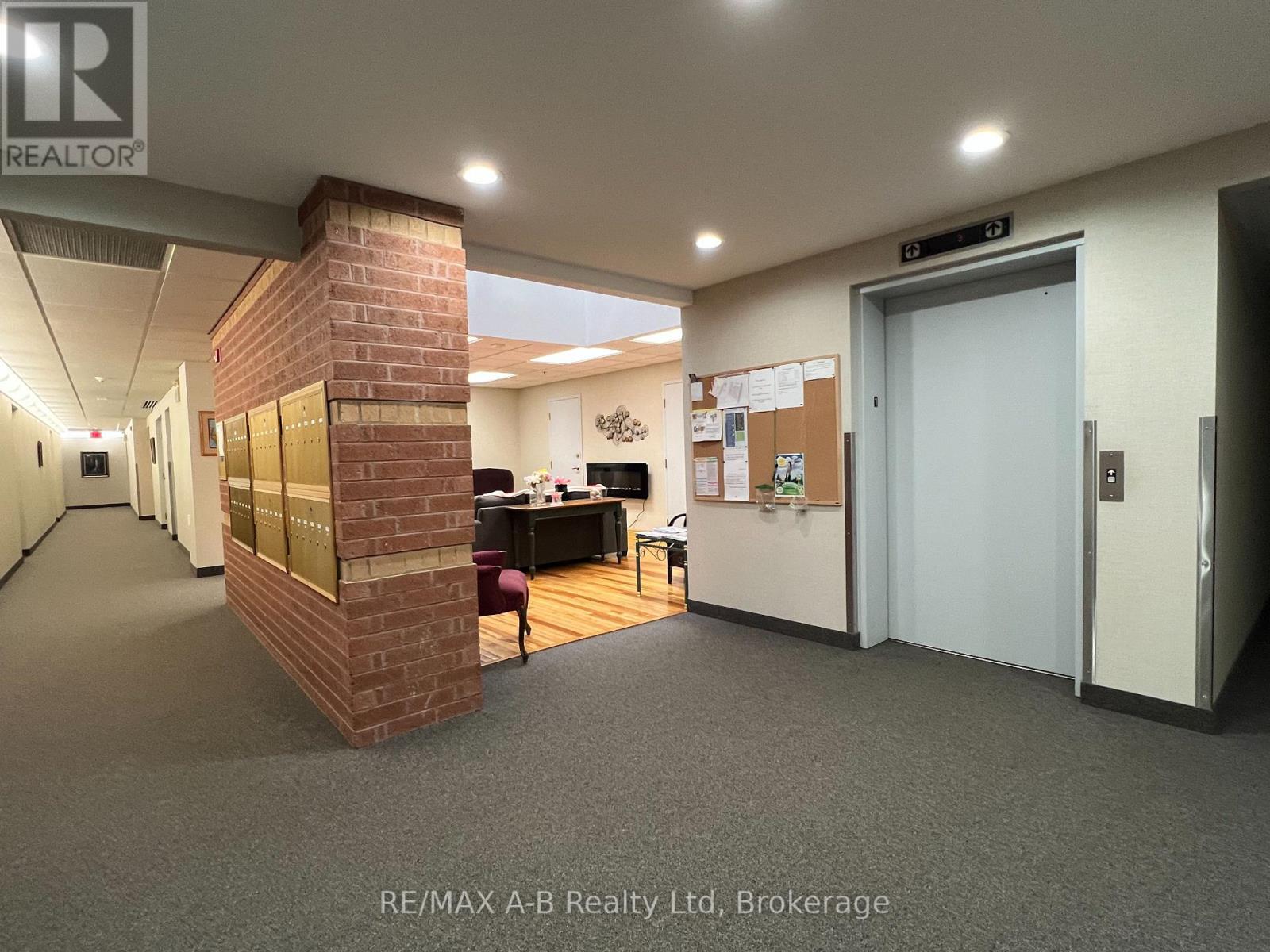 112 - 199 Hope Street E, East Zorra-Tavistock, Ontario  N0B 2R0 - Photo 35 - X12154485