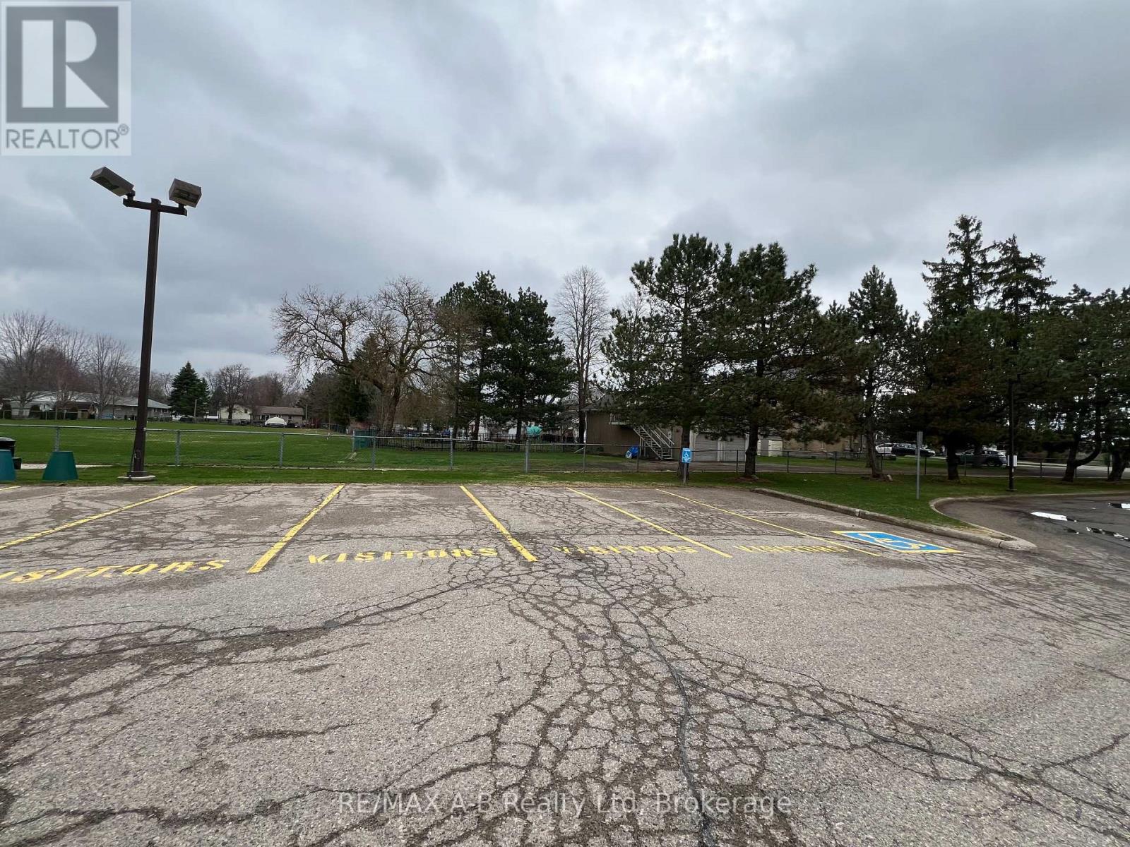 112 - 199 Hope Street E, East Zorra-Tavistock, Ontario  N0B 2R0 - Photo 37 - X12154485