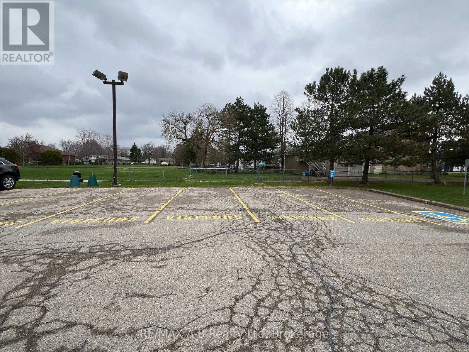 112 - 199 Hope Street E, East Zorra-Tavistock, Ontario  N0B 2R0 - Photo 38 - X12154485