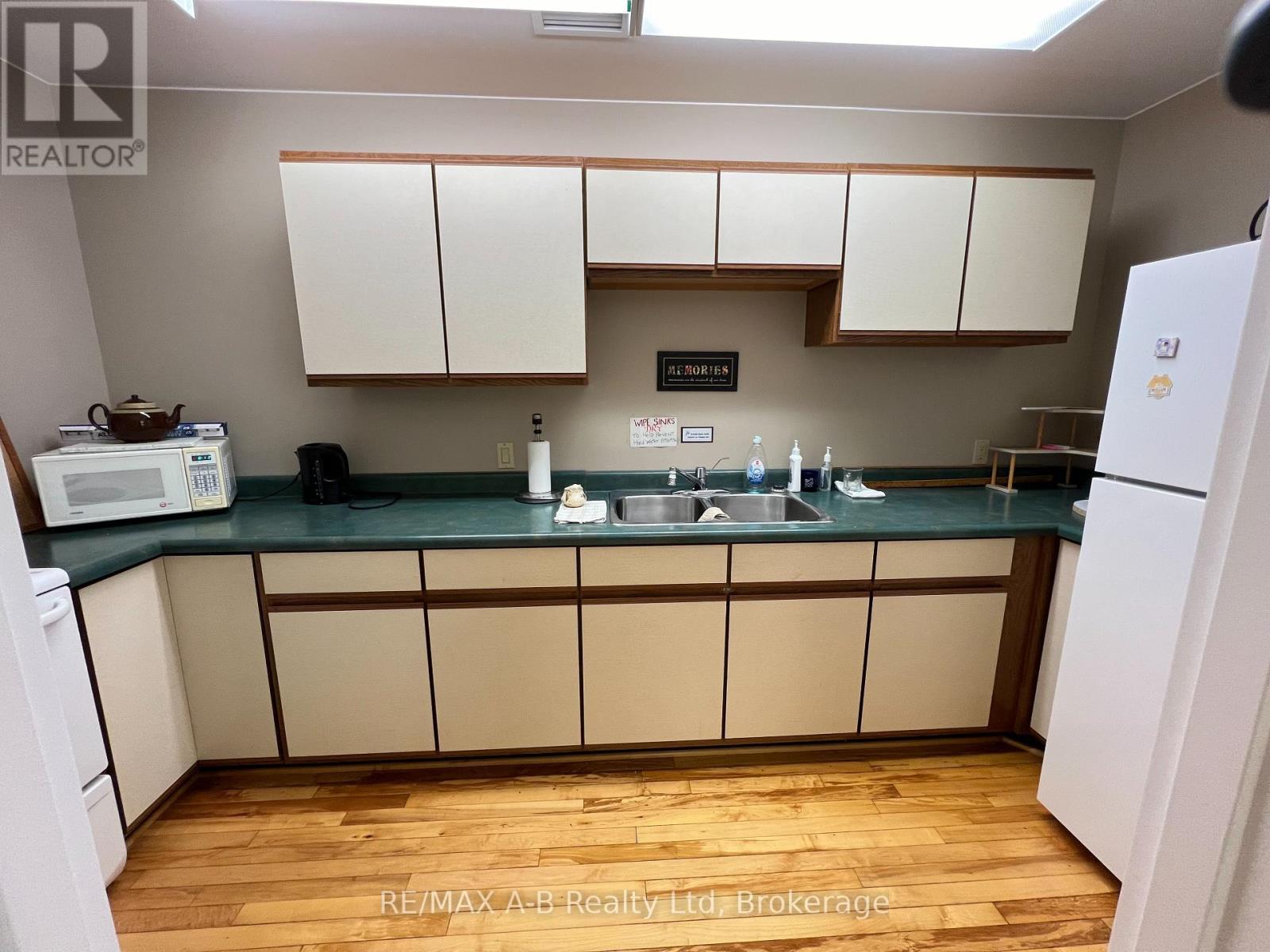 112 - 199 Hope Street E, East Zorra-Tavistock, Ontario  N0B 2R0 - Photo 46 - X12154485