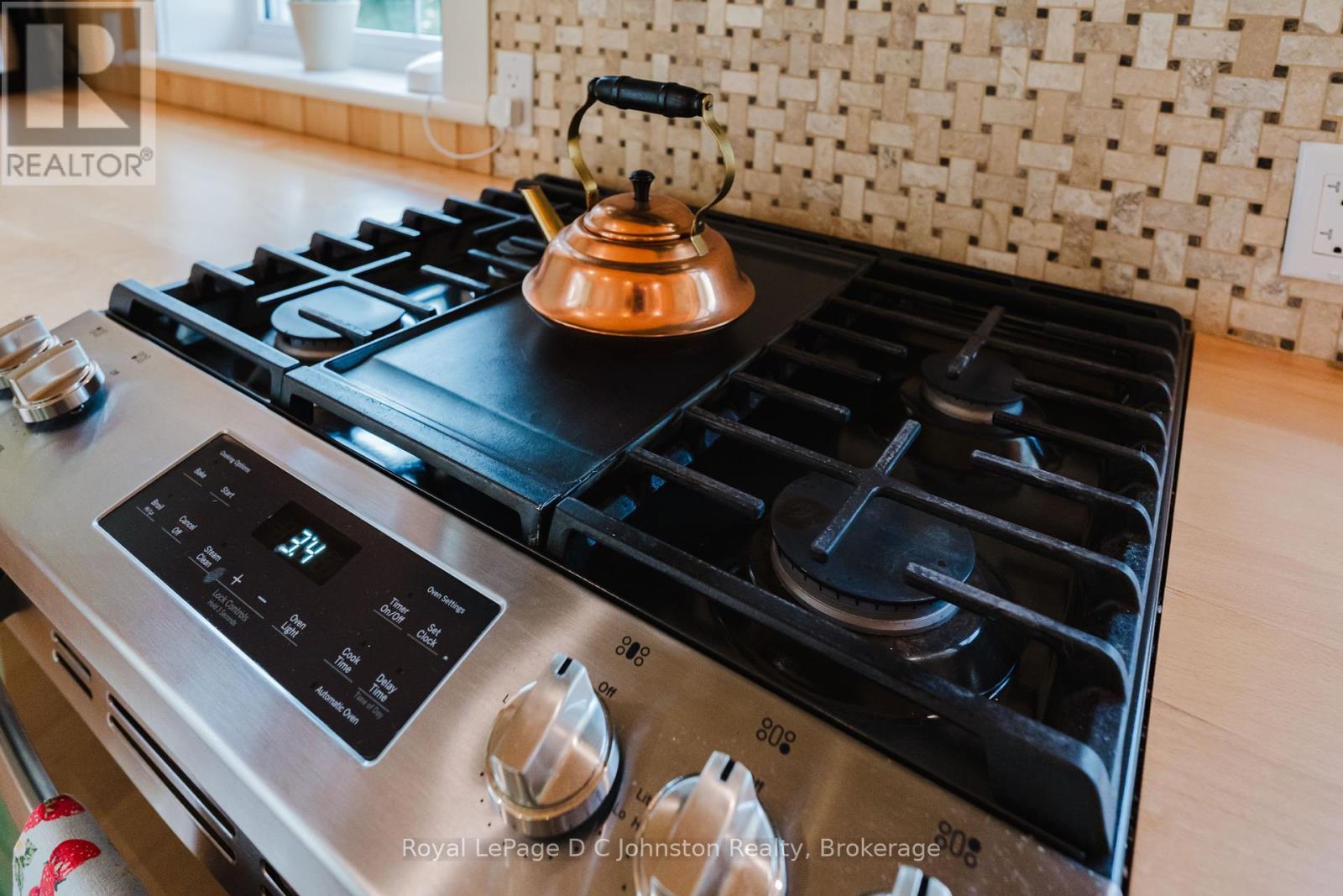 66 Grosvenor St Street N, Saugeen Shores, Ontario  N0H 2L0 - Photo 13 - X12154602