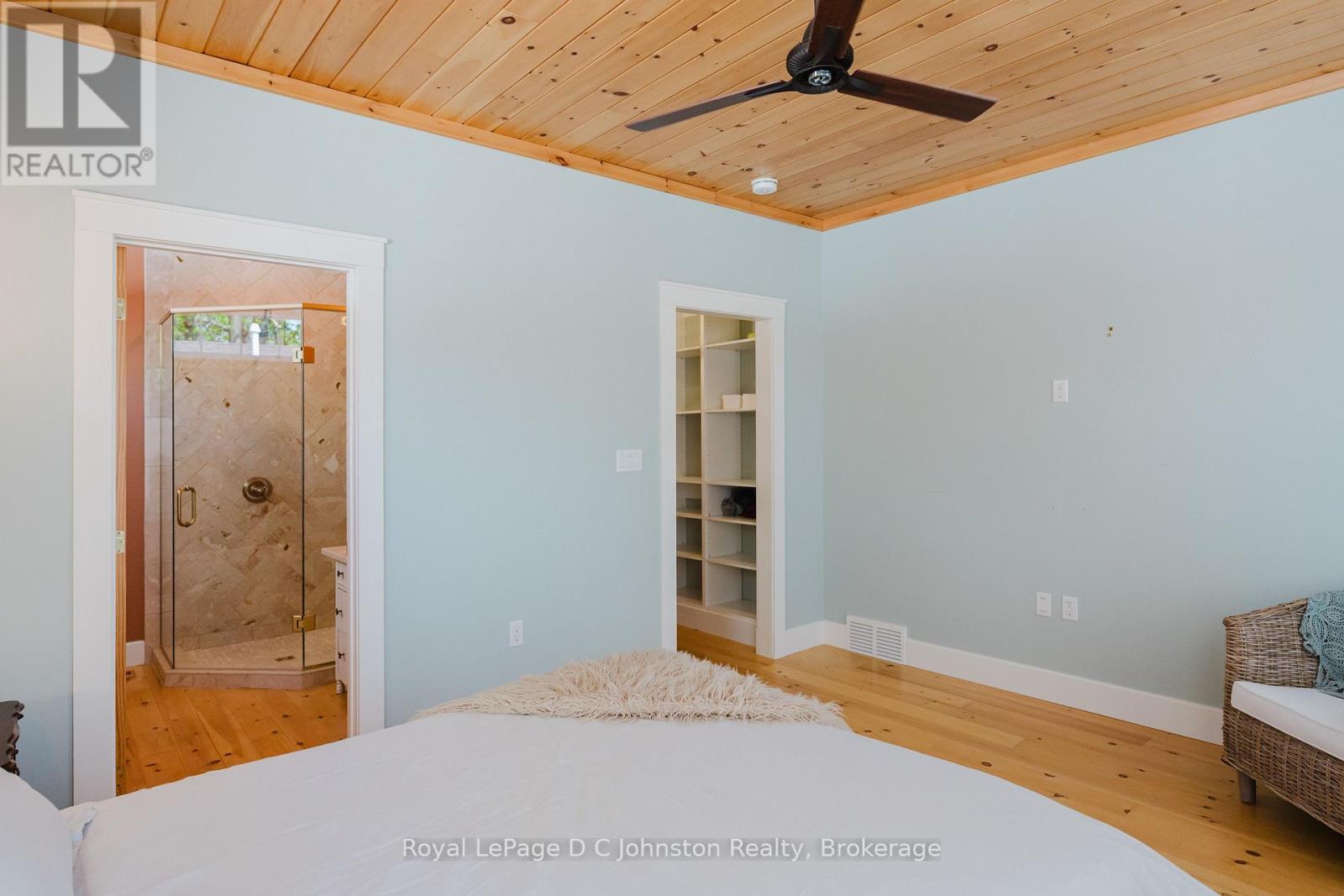 66 Grosvenor St Street N, Saugeen Shores, Ontario  N0H 2L0 - Photo 21 - X12154602