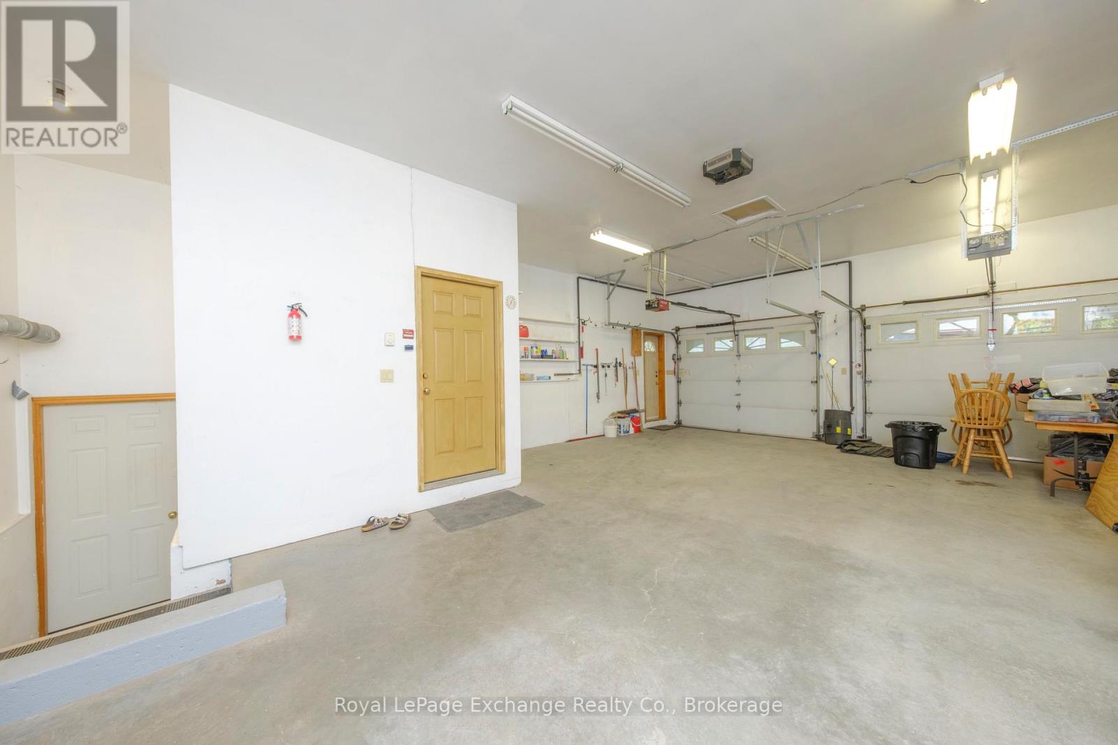128 Waterloo Street, Huron-Kinloss, Ontario  N2Z 0C7 - Photo 20 - X12154625