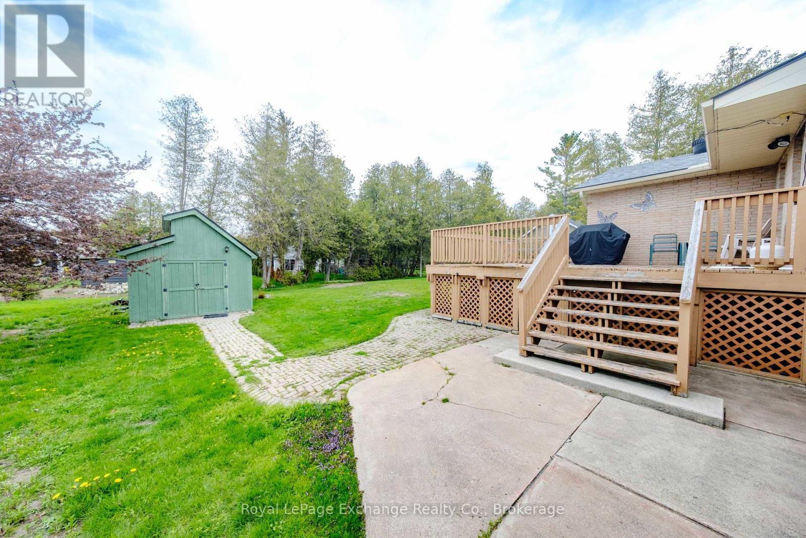 128 Waterloo Street, Huron-Kinloss, Ontario  N2Z 0C7 - Photo 3 - X12154625