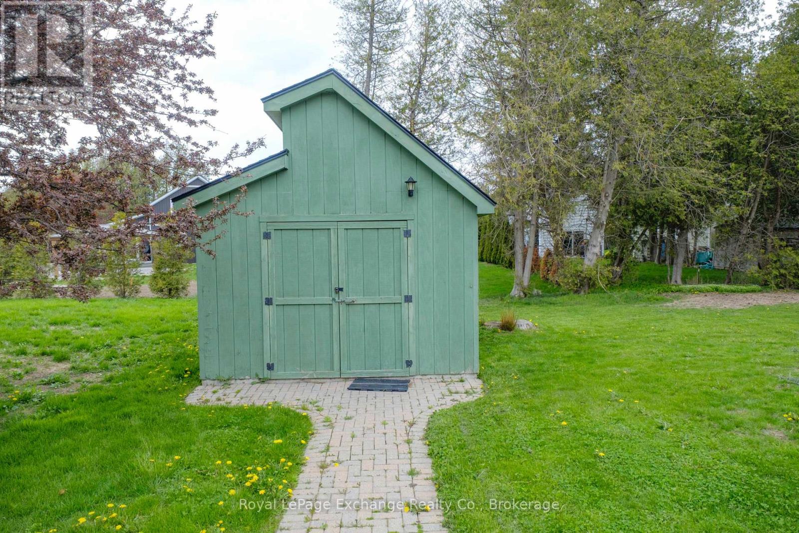128 Waterloo Street, Huron-Kinloss, Ontario  N2Z 0C7 - Photo 4 - X12154625