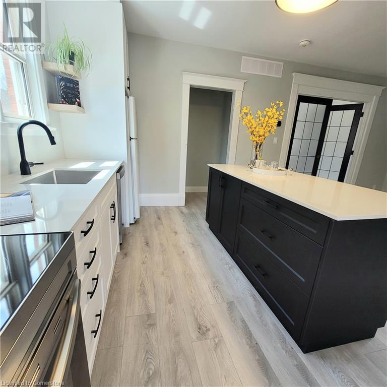 65 Betzner Avenue N Unit# 1, Kitchener, Ontario  N2H 3B8 - Photo 4 - 40729456