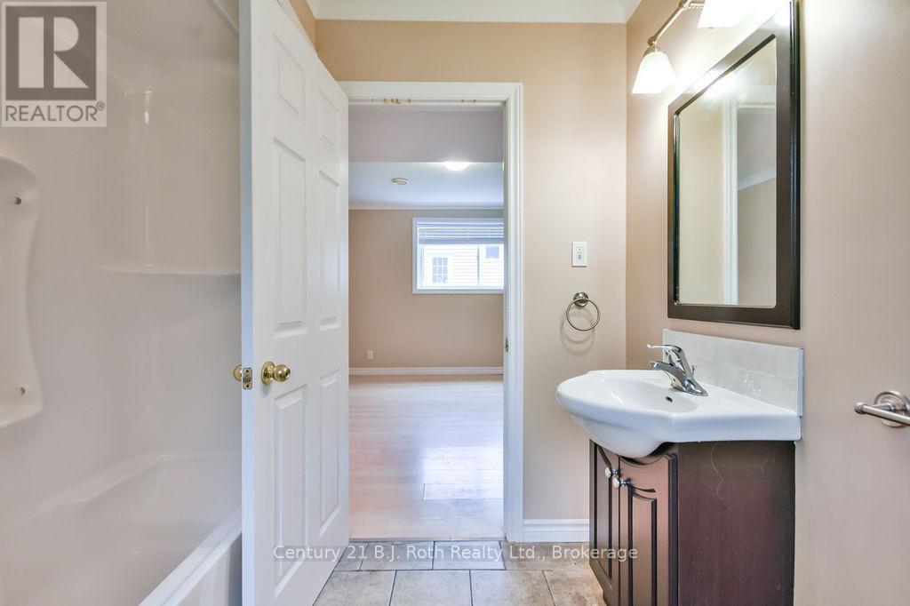 3416 Highview Avenue, Severn, Ontario  L0K 1G0 - Photo 35 - S12154867