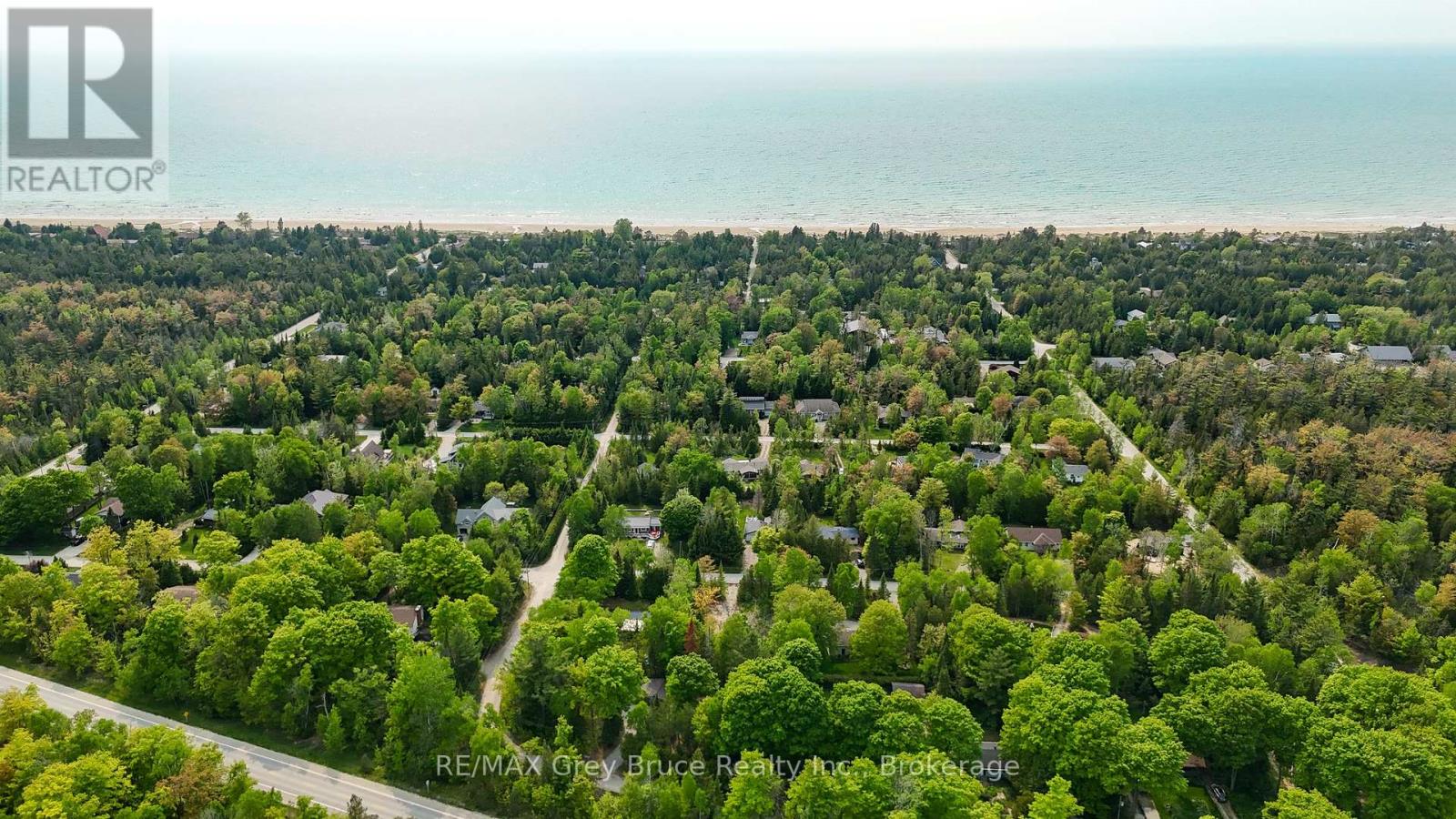 425 Dufferin Avenue, South Bruce Peninsula, Ontario  N0H 2G0 - Photo 11 - X12154811