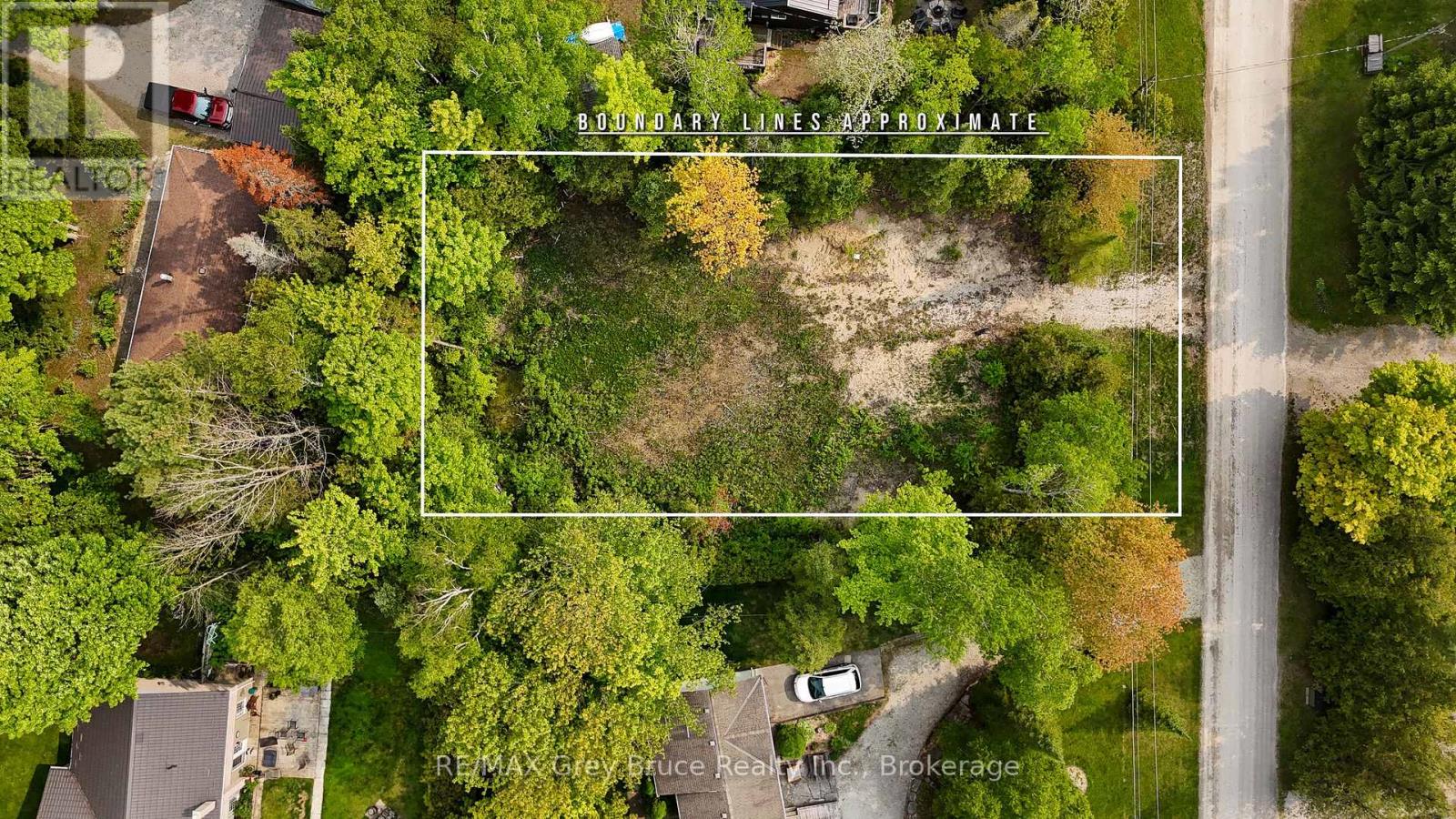 425 Dufferin Avenue, South Bruce Peninsula, Ontario  N0H 2G0 - Photo 7 - X12154811