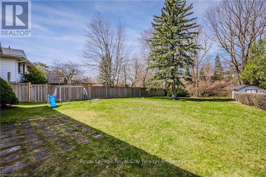 Upper - 65 Village Road, Kitchener, Ontario  N2M 4K9 - Photo 21 - X12154838