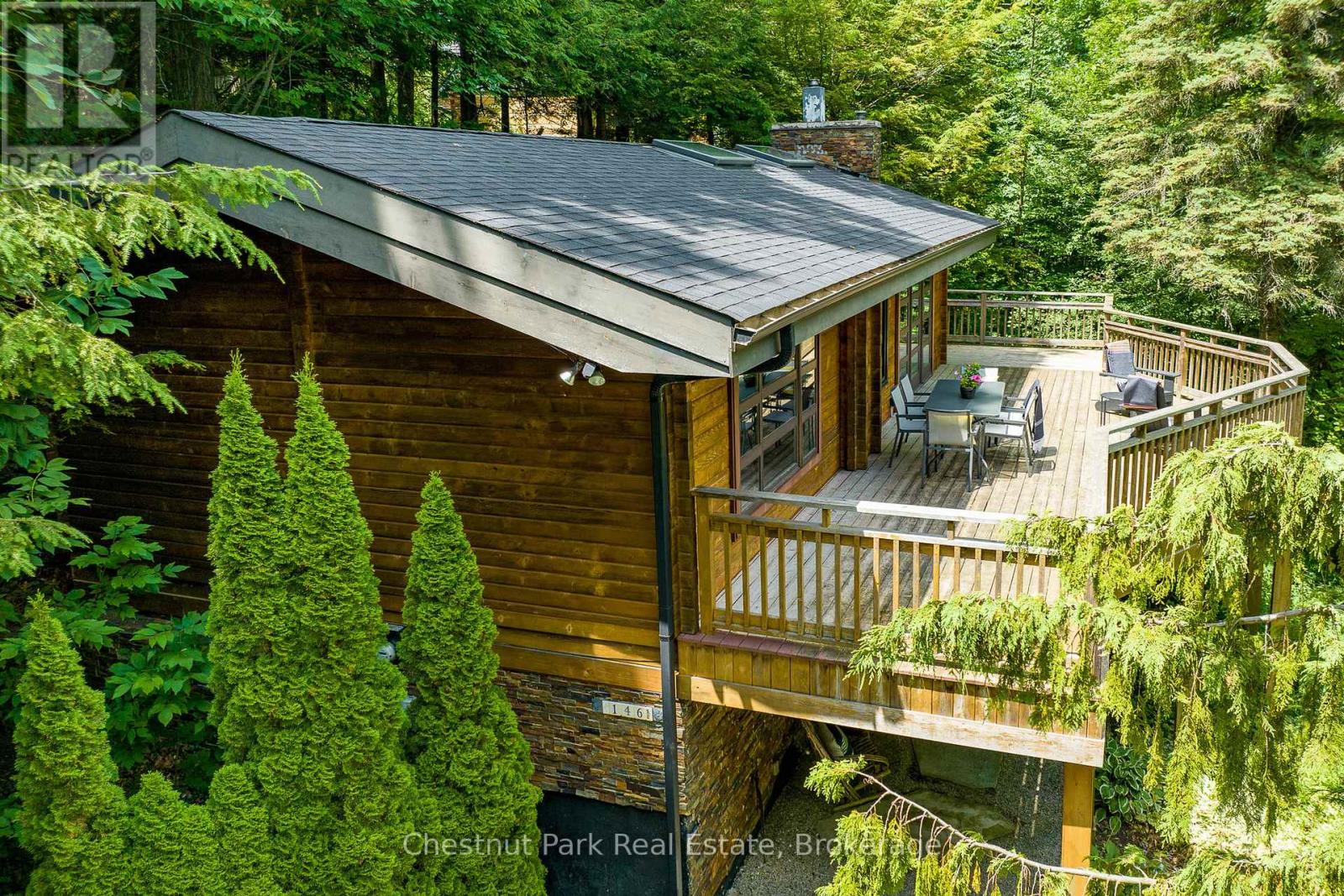 146 Chamonix Crescent, Blue Mountains, Ontario  L9Y 3Z2 - Photo 3 - X12154960