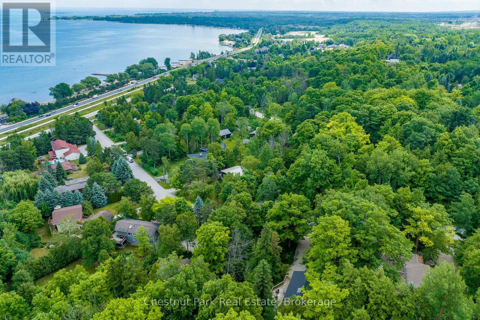 146 Chamonix Crescent, Blue Mountains, Ontario  L9Y 3Z2 - Photo 5 - X12154960