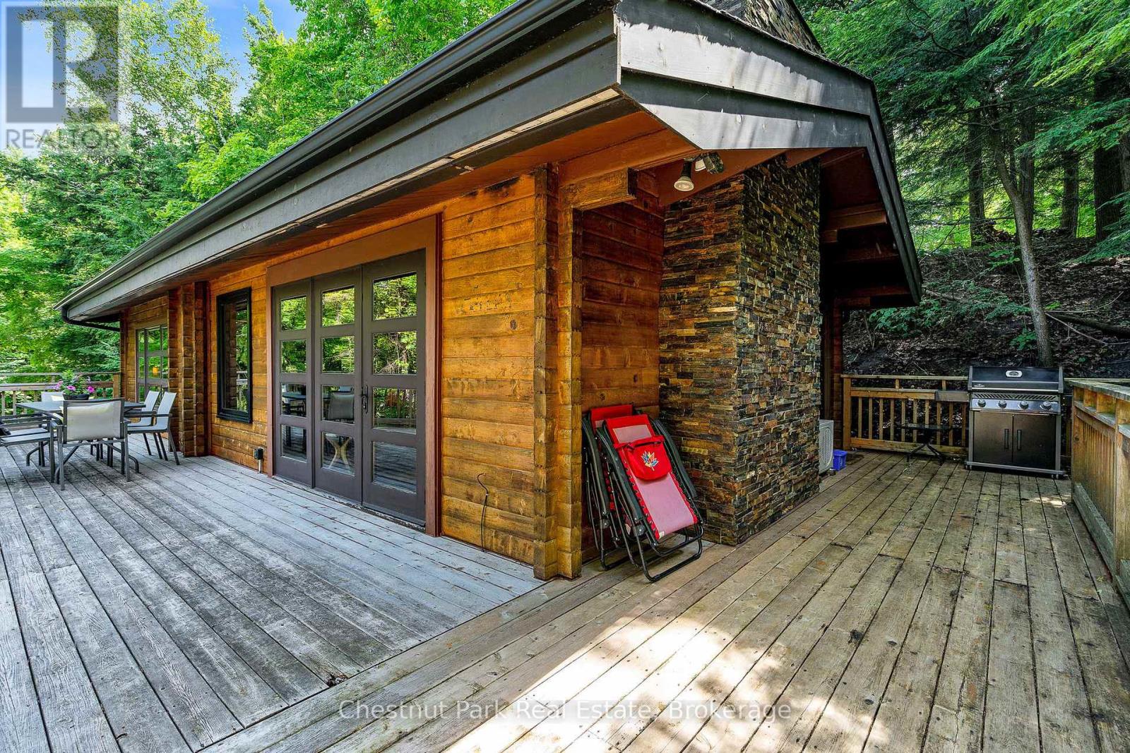 146 Chamonix Crescent, Blue Mountains, Ontario  L9Y 3Z2 - Photo 6 - X12154960