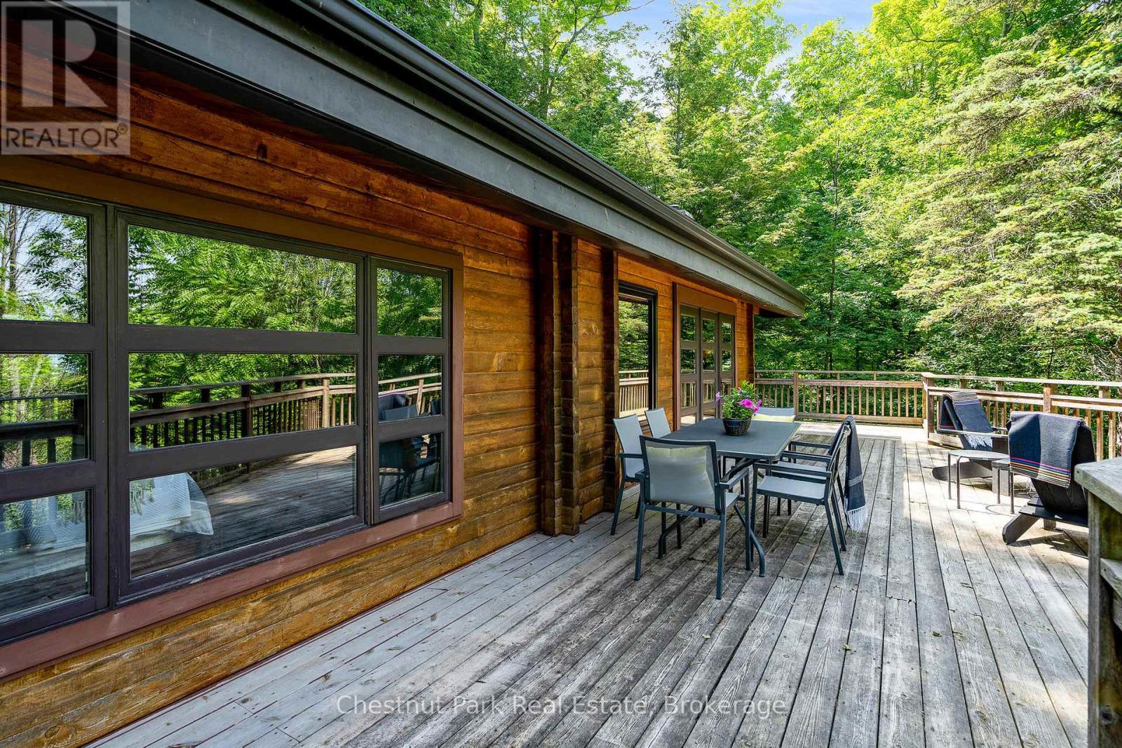 146 Chamonix Crescent, Blue Mountains, Ontario  L9Y 3Z2 - Photo 8 - X12154960