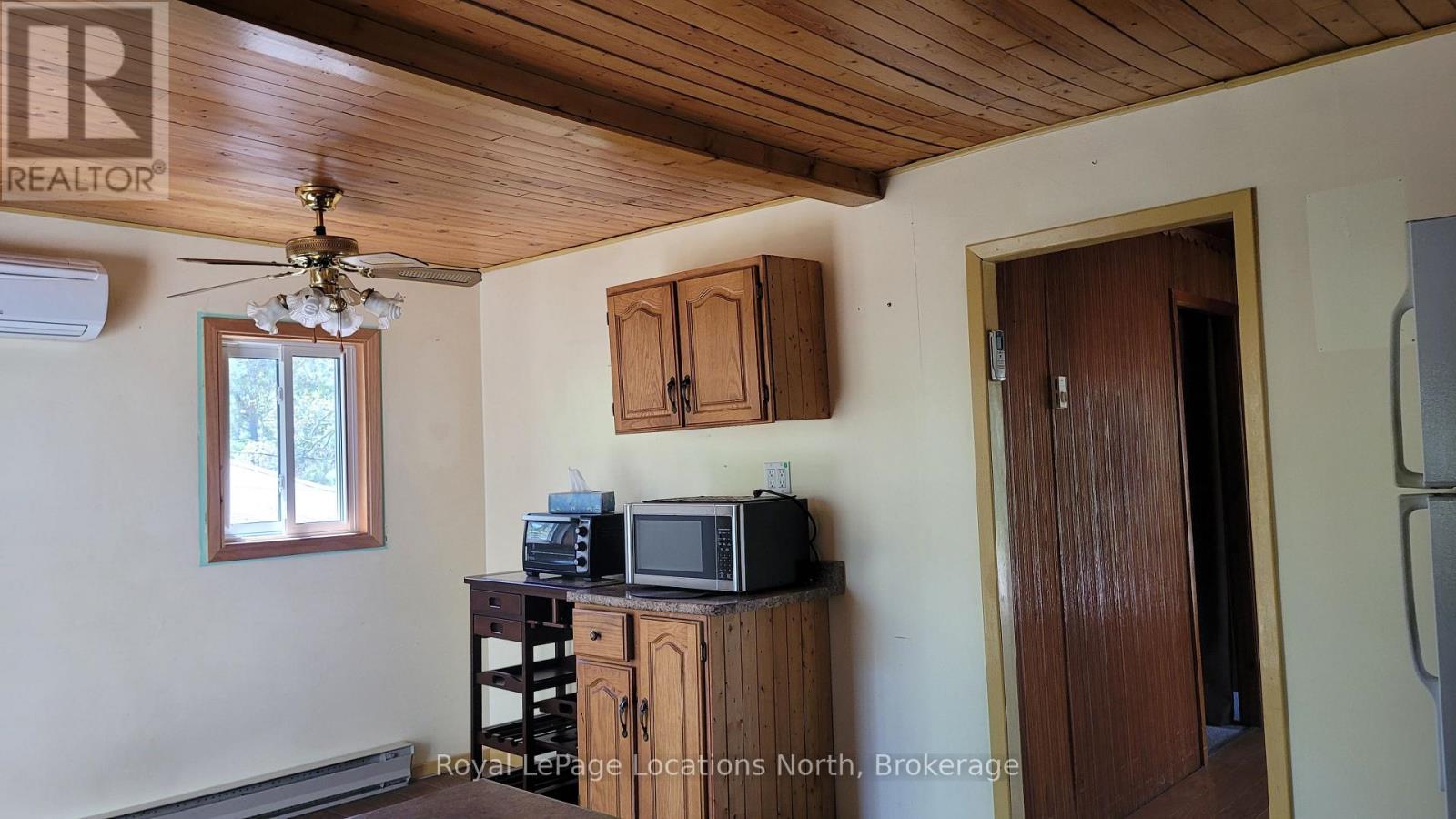 25 Balmoral Avenue, Tiny, Ontario  L0L 1P1 - Photo 11 - S12155019