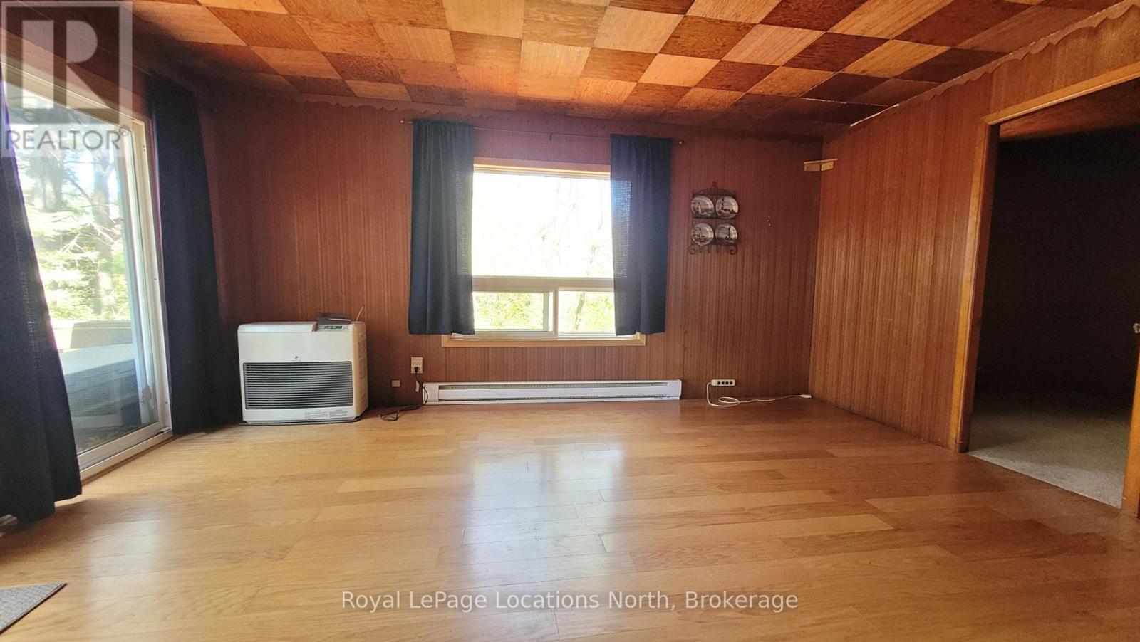 25 Balmoral Avenue, Tiny, Ontario  L0L 1P1 - Photo 8 - S12155019