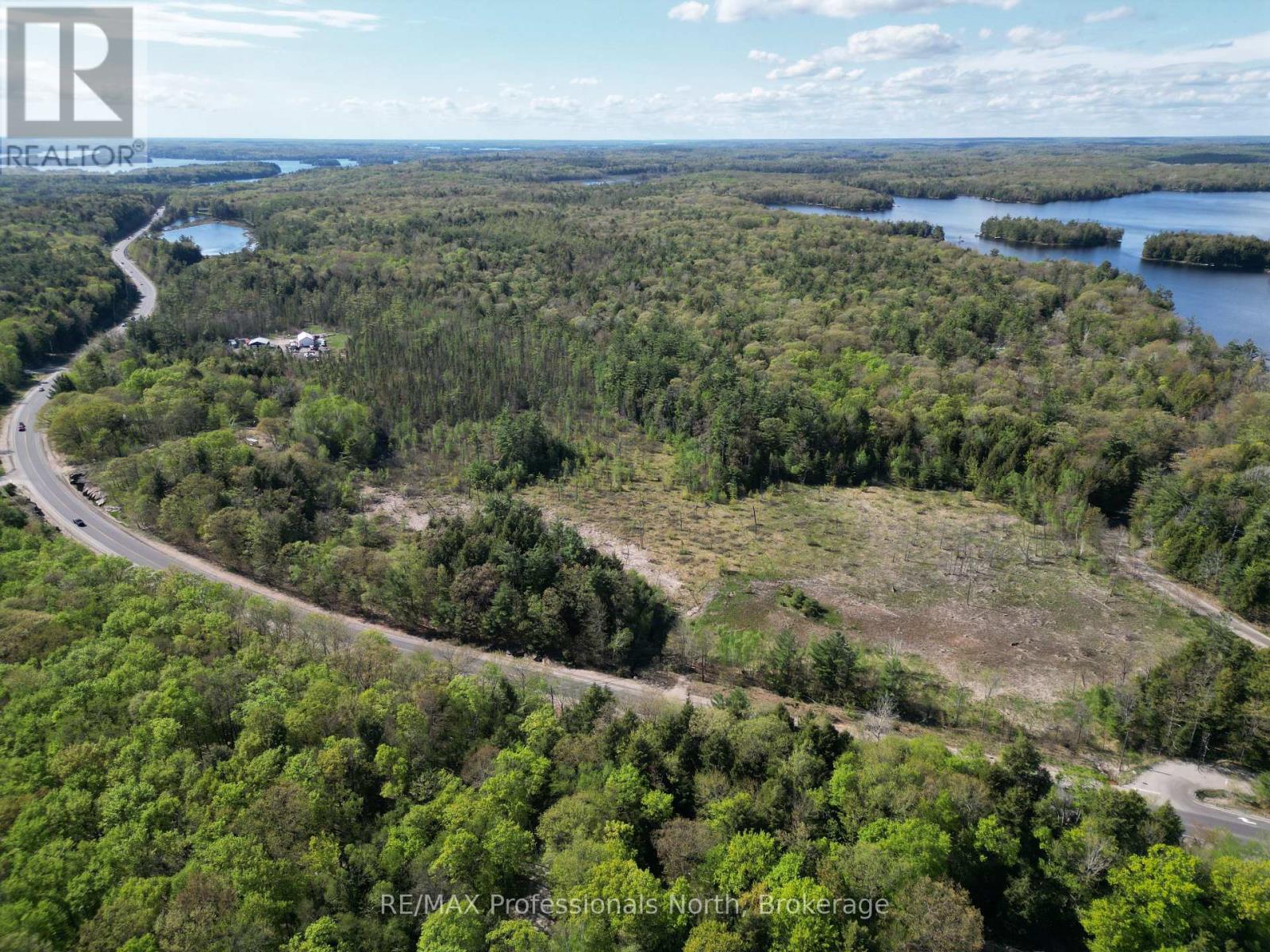 2070 Muskoka 118 Road W, Muskoka Lakes, Ontario  P1L 1W8 - Photo 11 - X12155076