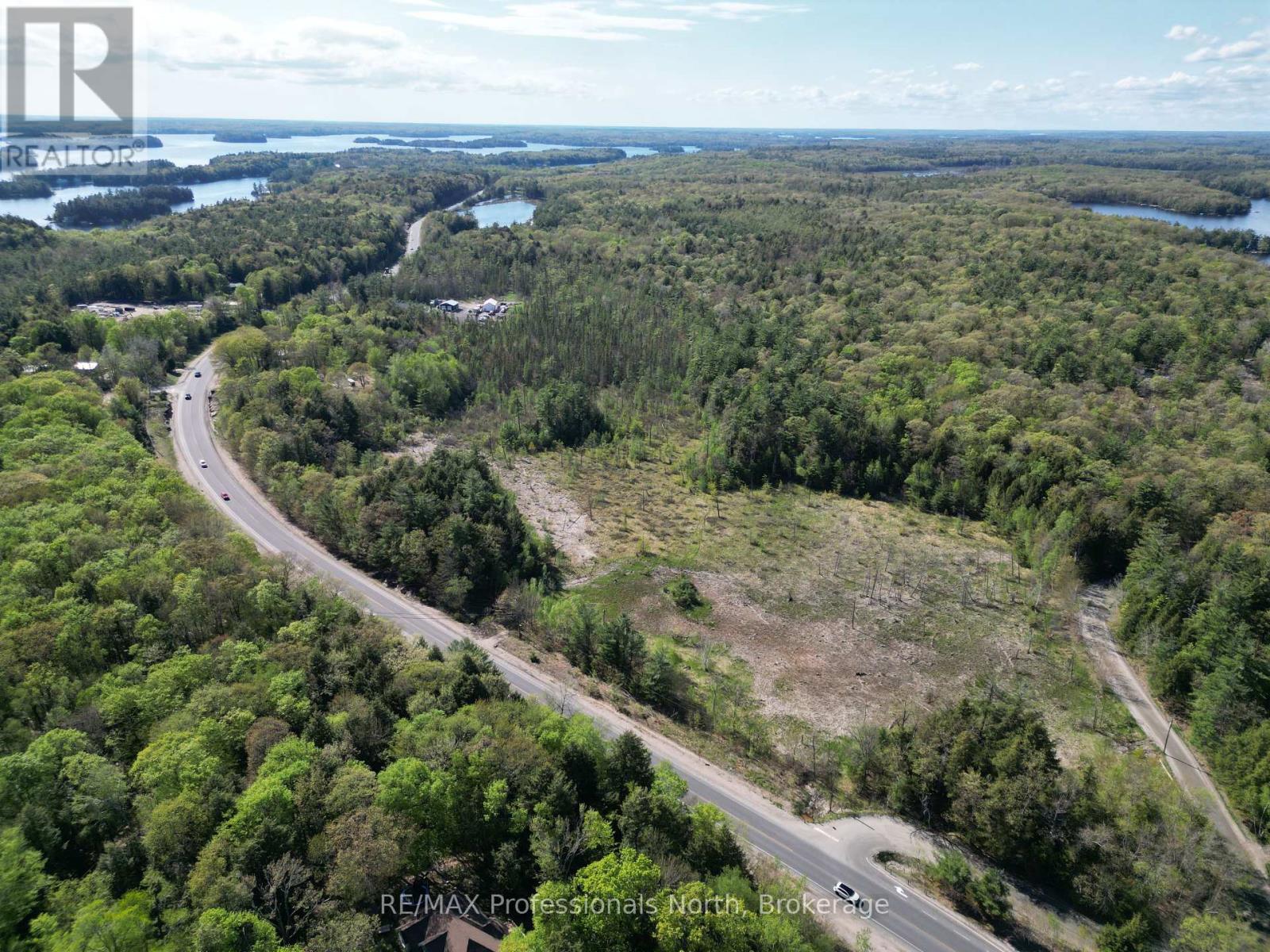 2070 Muskoka 118 Road W, Muskoka Lakes, Ontario  P1L 1W8 - Photo 12 - X12155076