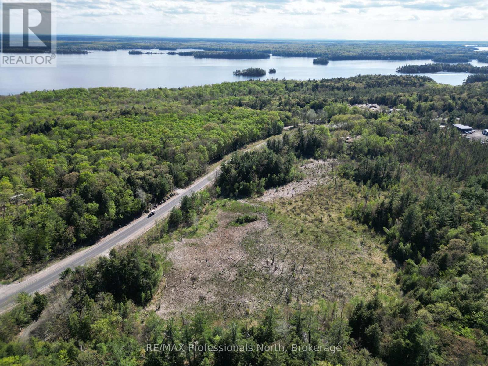 2070 Muskoka 118 Road W, Muskoka Lakes, Ontario  P1L 1W8 - Photo 15 - X12155076