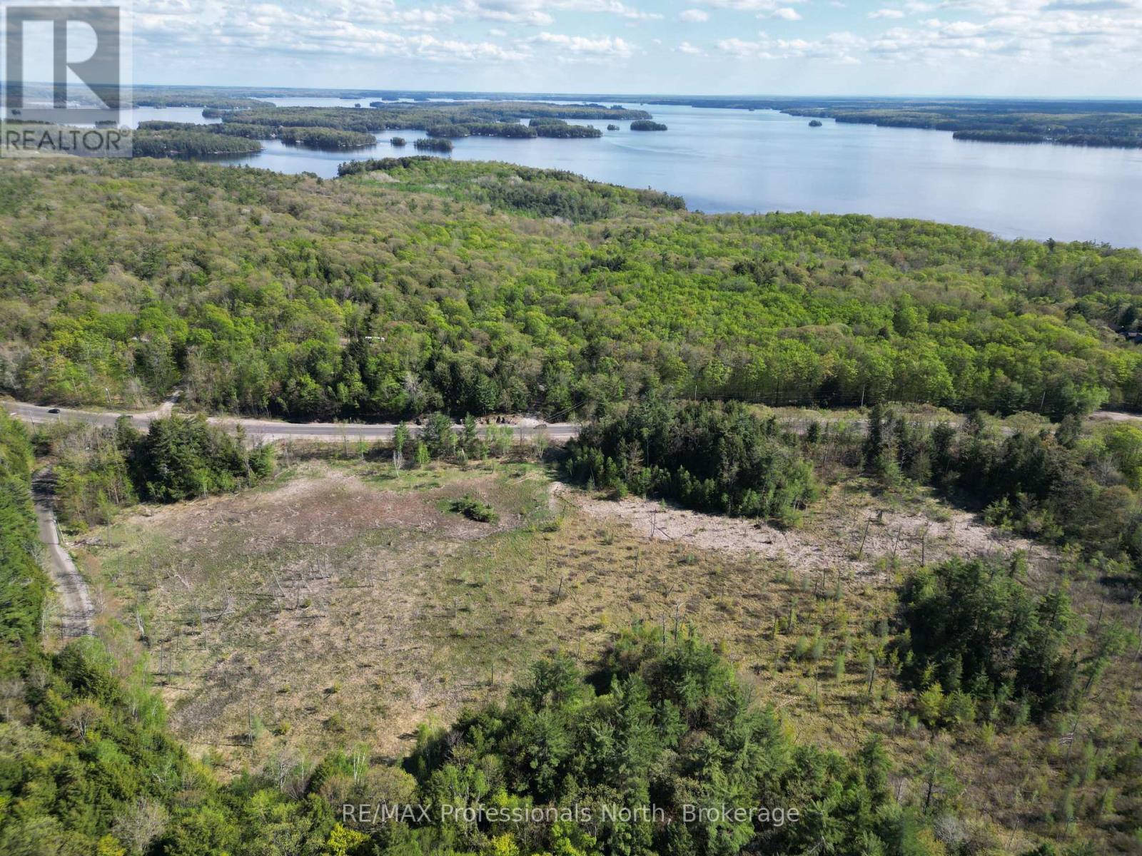 2070 Muskoka 118 Road W, Muskoka Lakes, Ontario  P1L 1W8 - Photo 17 - X12155076