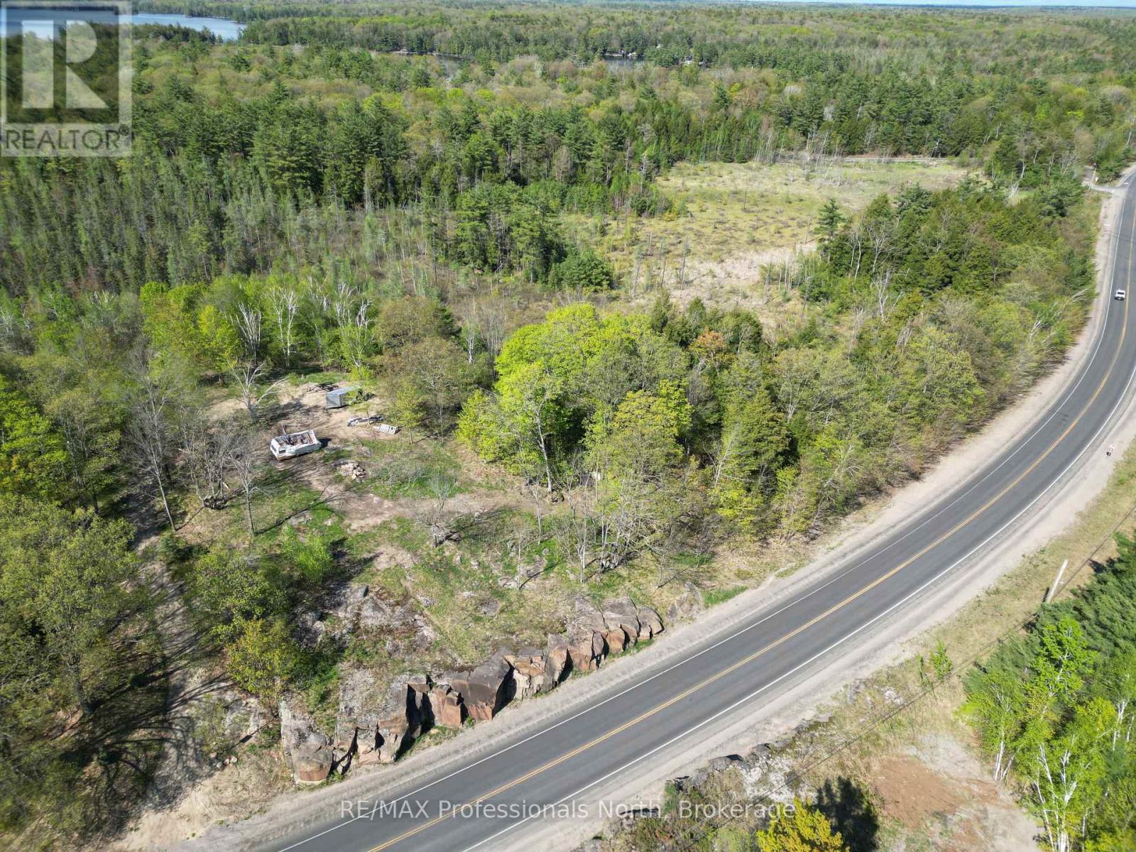 2070 Muskoka 118 Road W, Muskoka Lakes, Ontario  P1L 1W8 - Photo 7 - X12155076