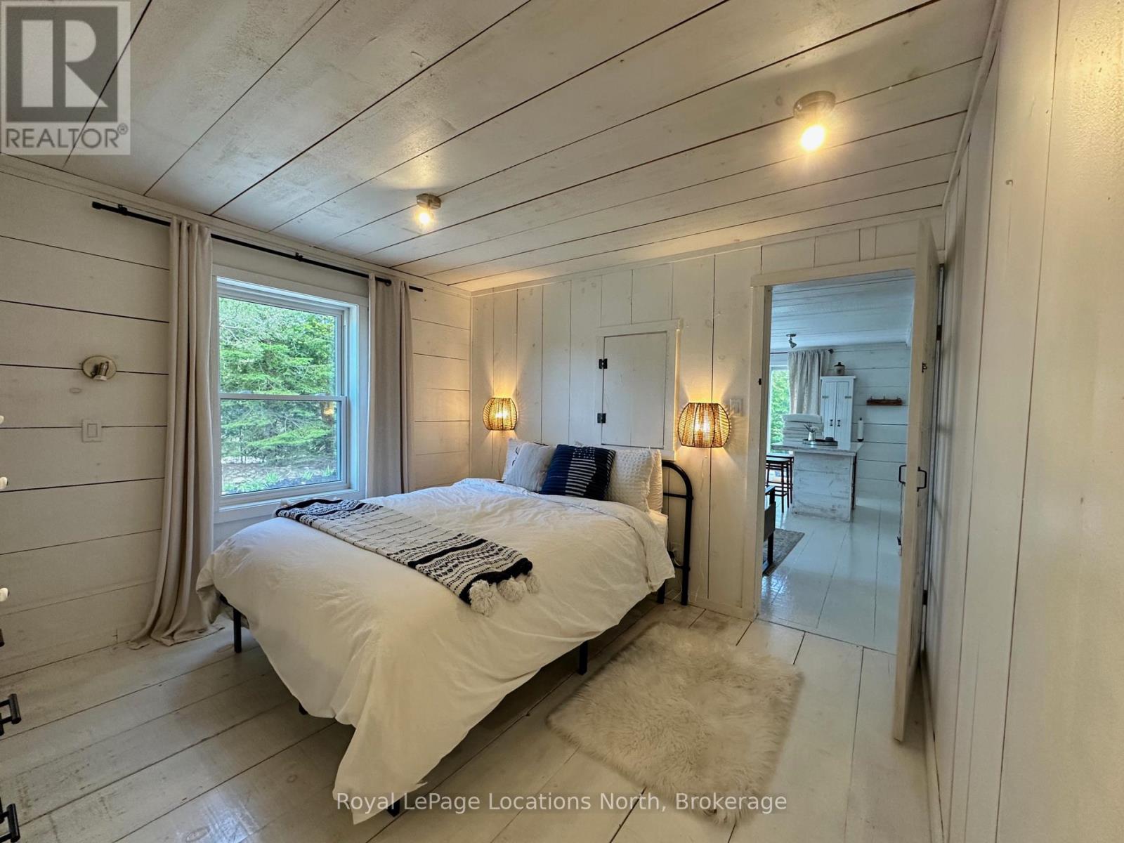 124 Tyrol Avenue, Blue Mountains, Ontario  N0H 2E0 - Photo 12 - X12155173