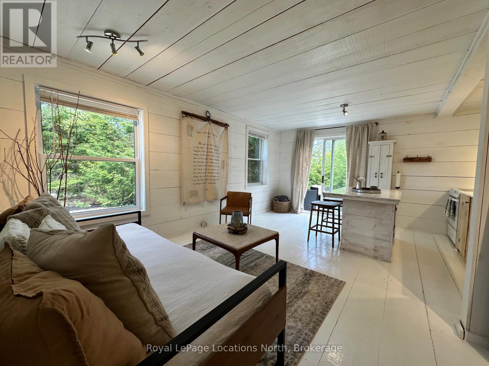 124 Tyrol Avenue, Blue Mountains, Ontario  N0H 2E0 - Photo 5 - X12155173