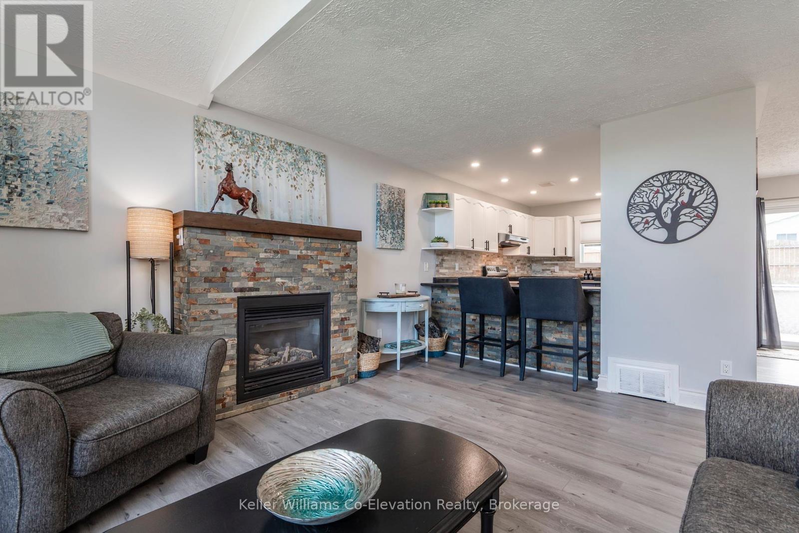 56 Byrnes Crescent, Penetanguishene, Ontario  L9M 1V9 - Photo 16 - S12155225