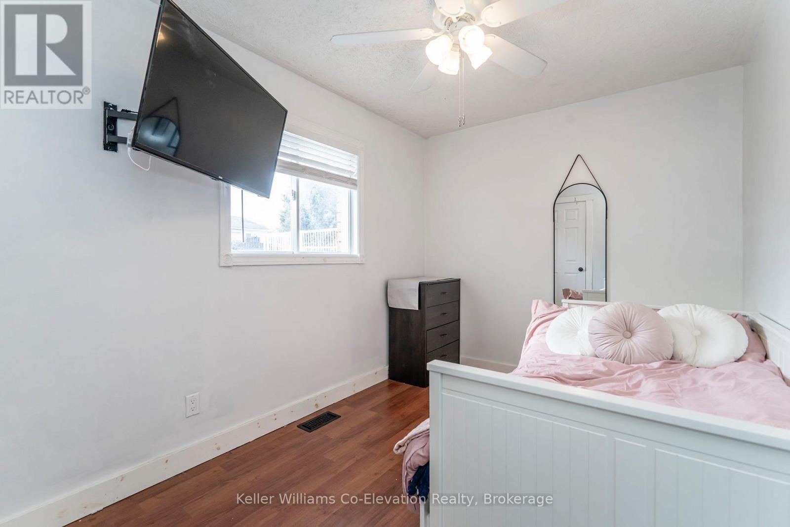 56 Byrnes Crescent, Penetanguishene, Ontario  L9M 1V9 - Photo 19 - S12155225