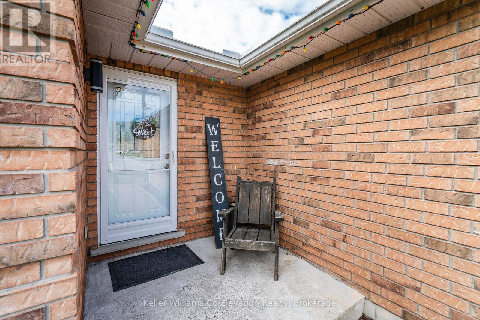 56 Byrnes Crescent, Penetanguishene, Ontario  L9M 1V9 - Photo 3 - S12155225